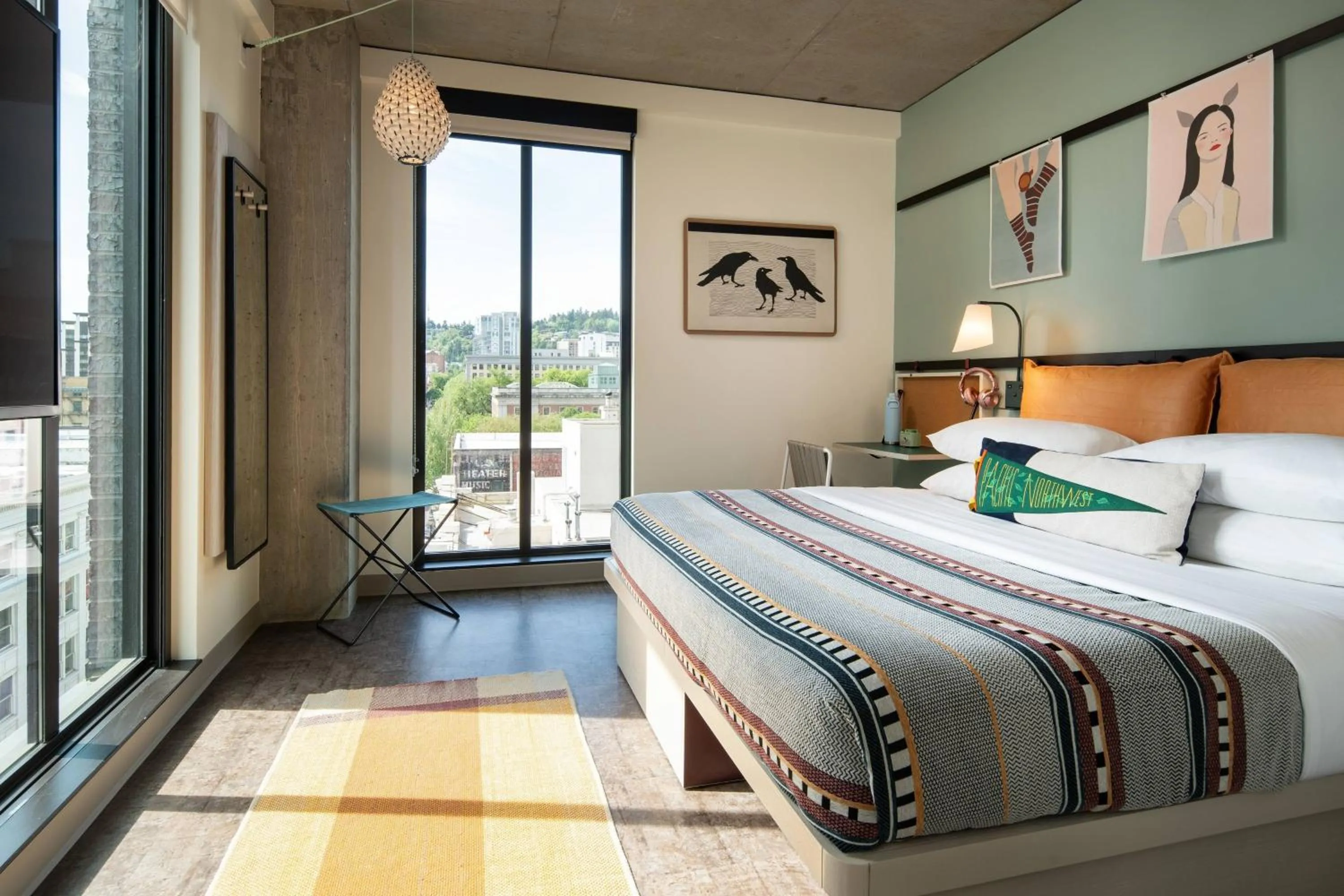 Photo of the whole room, Bed in Moxy Portland Downtown