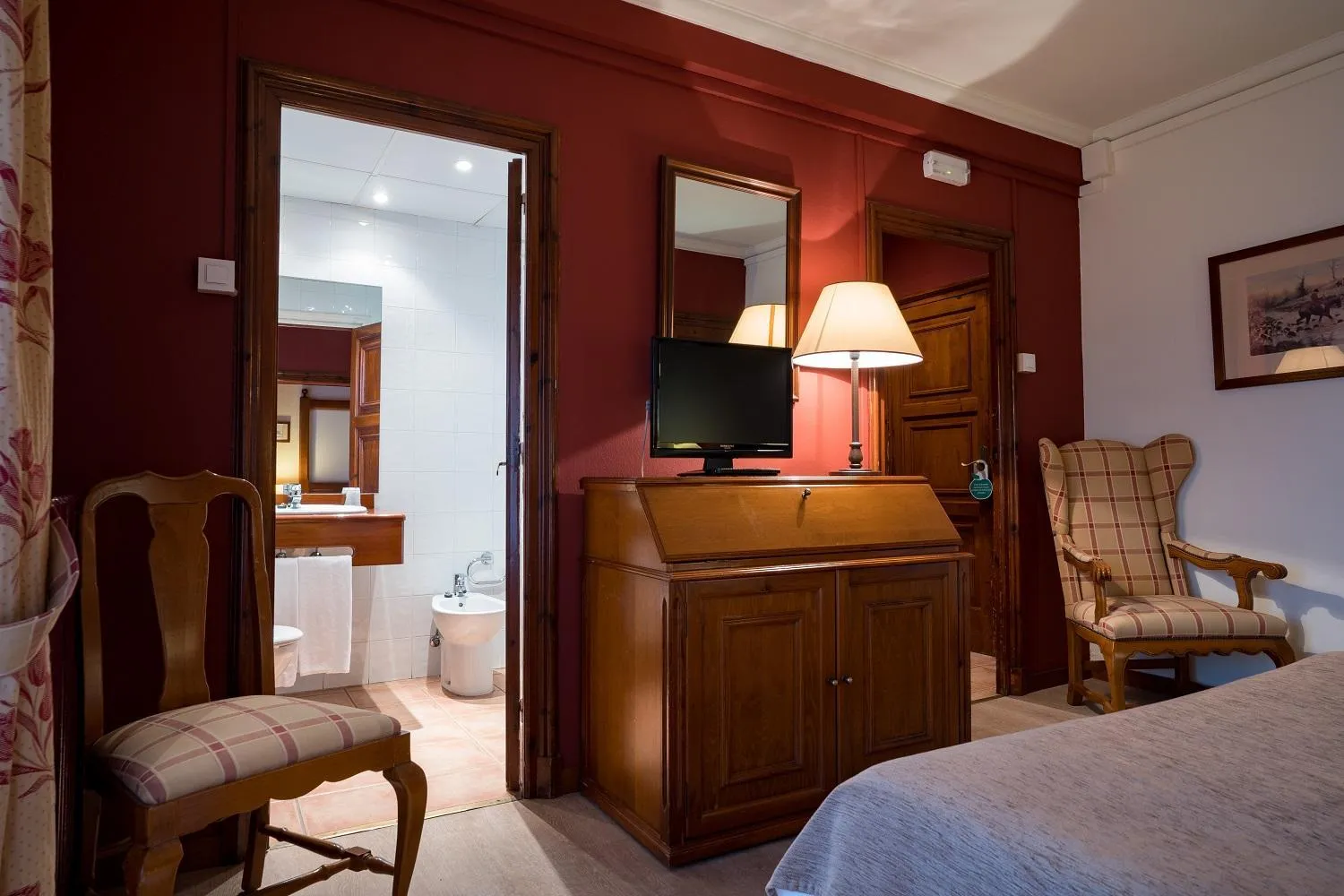 Bedroom, Bed in Hotel Sant Bernat