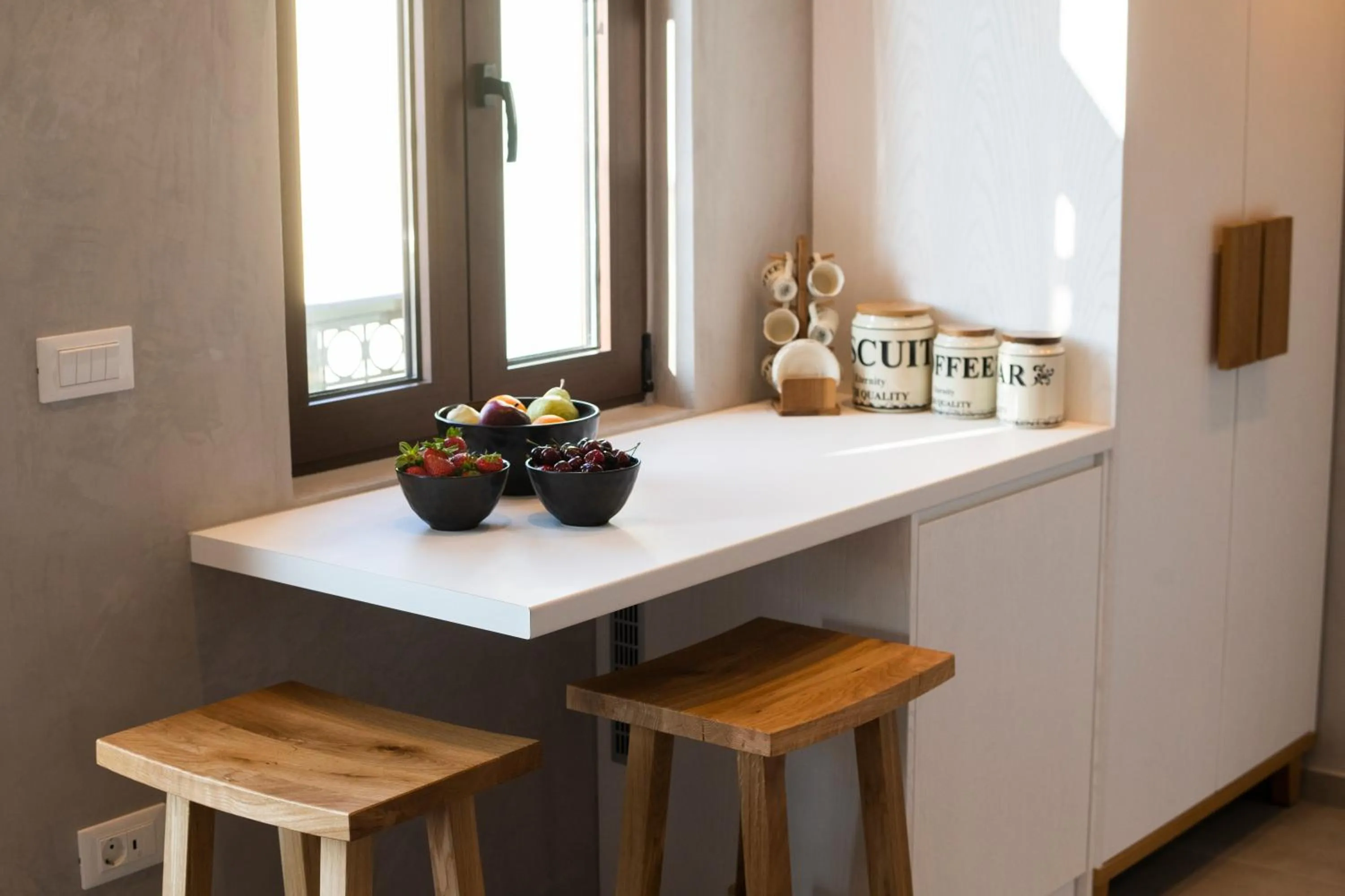 Dining area in Petalo Suites