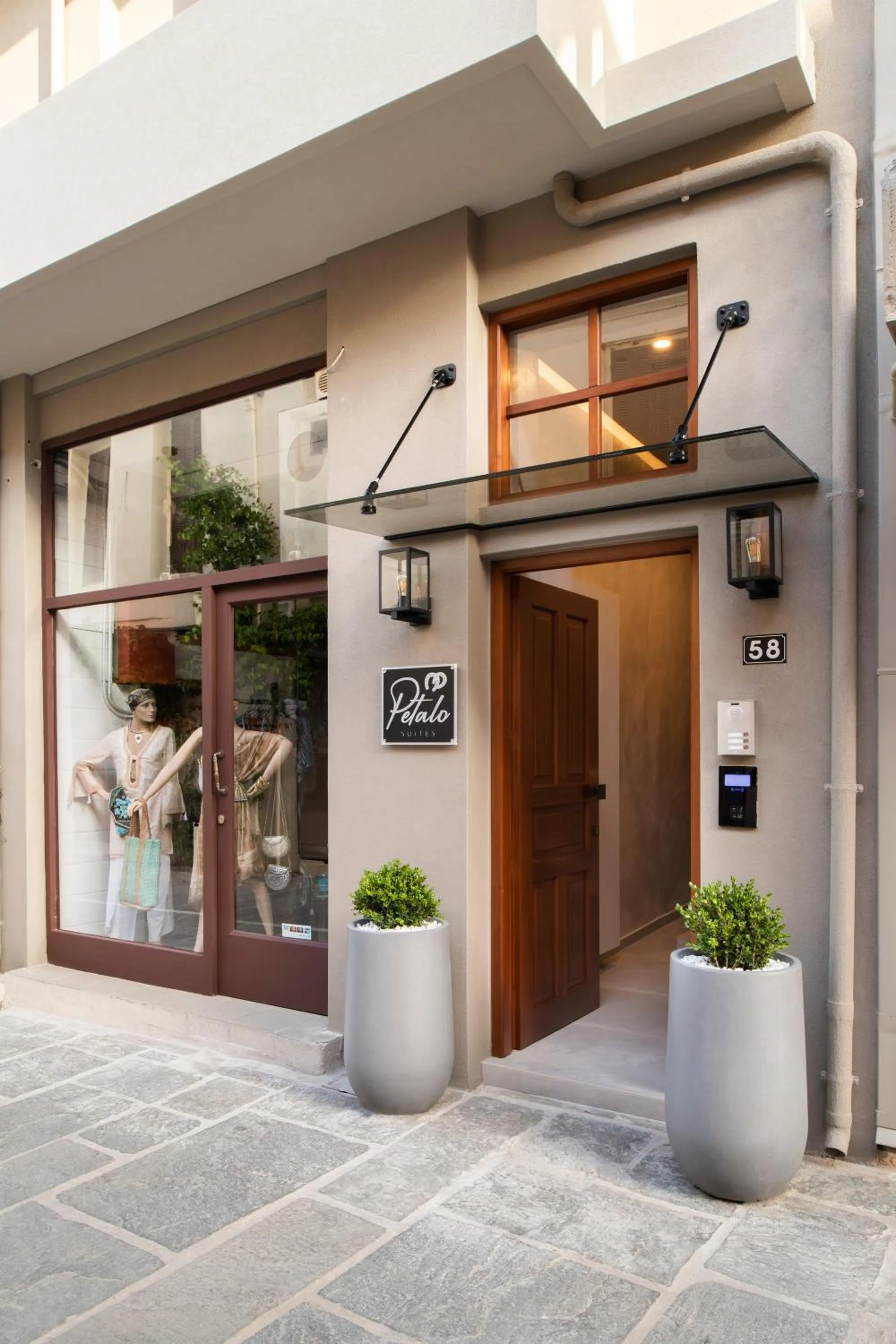 Property building in Petalo Suites