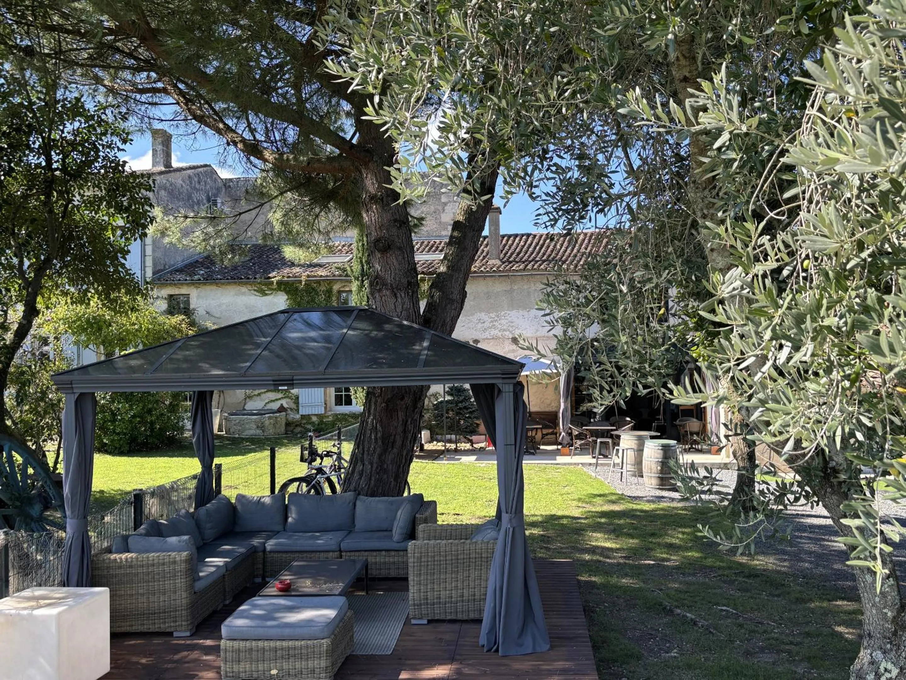 Patio in LA MAISON JEROBOAM