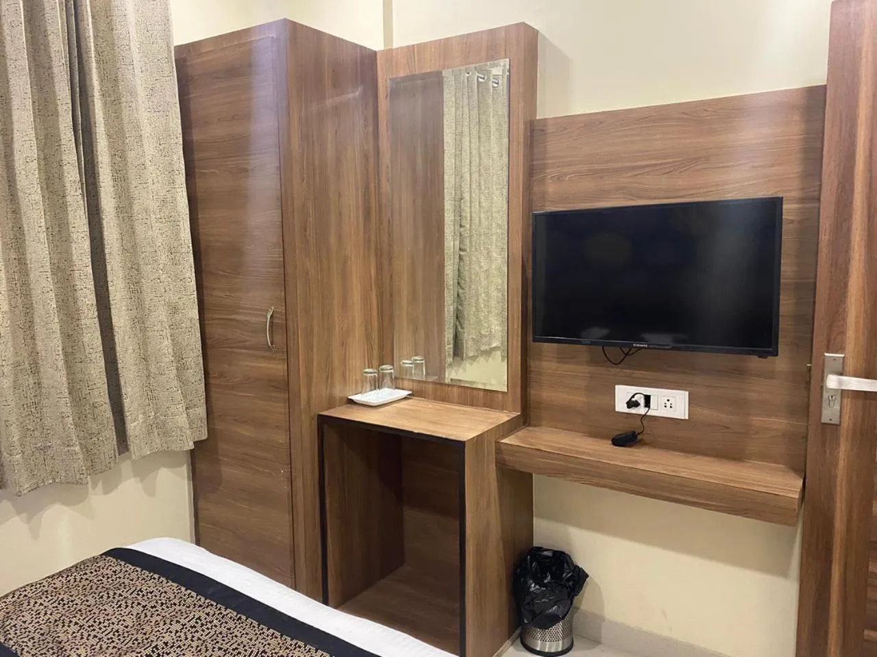 TV and multimedia in Hotel Ridhi Sidhi Residency