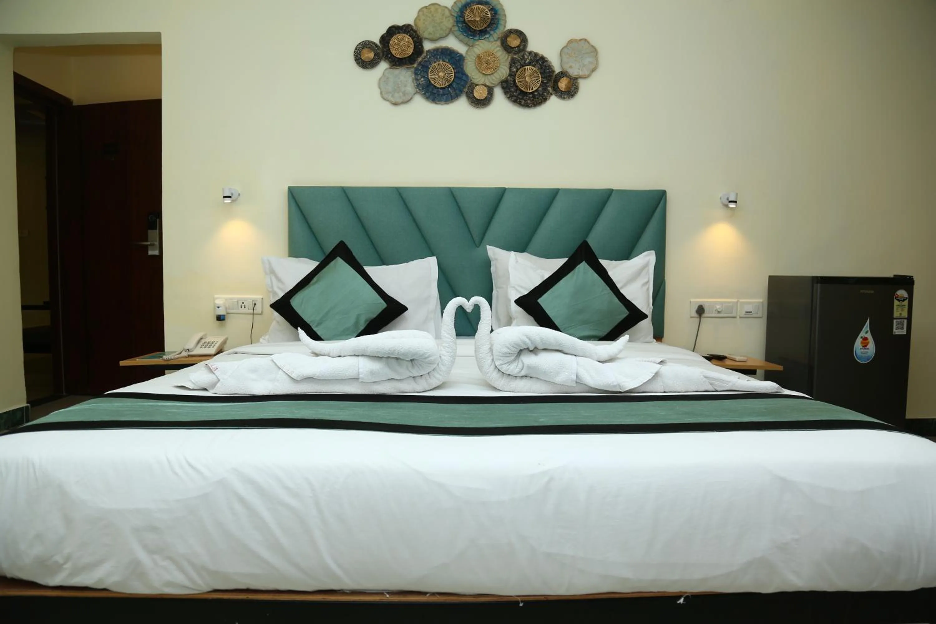 Bed in Hotel Konark Inn