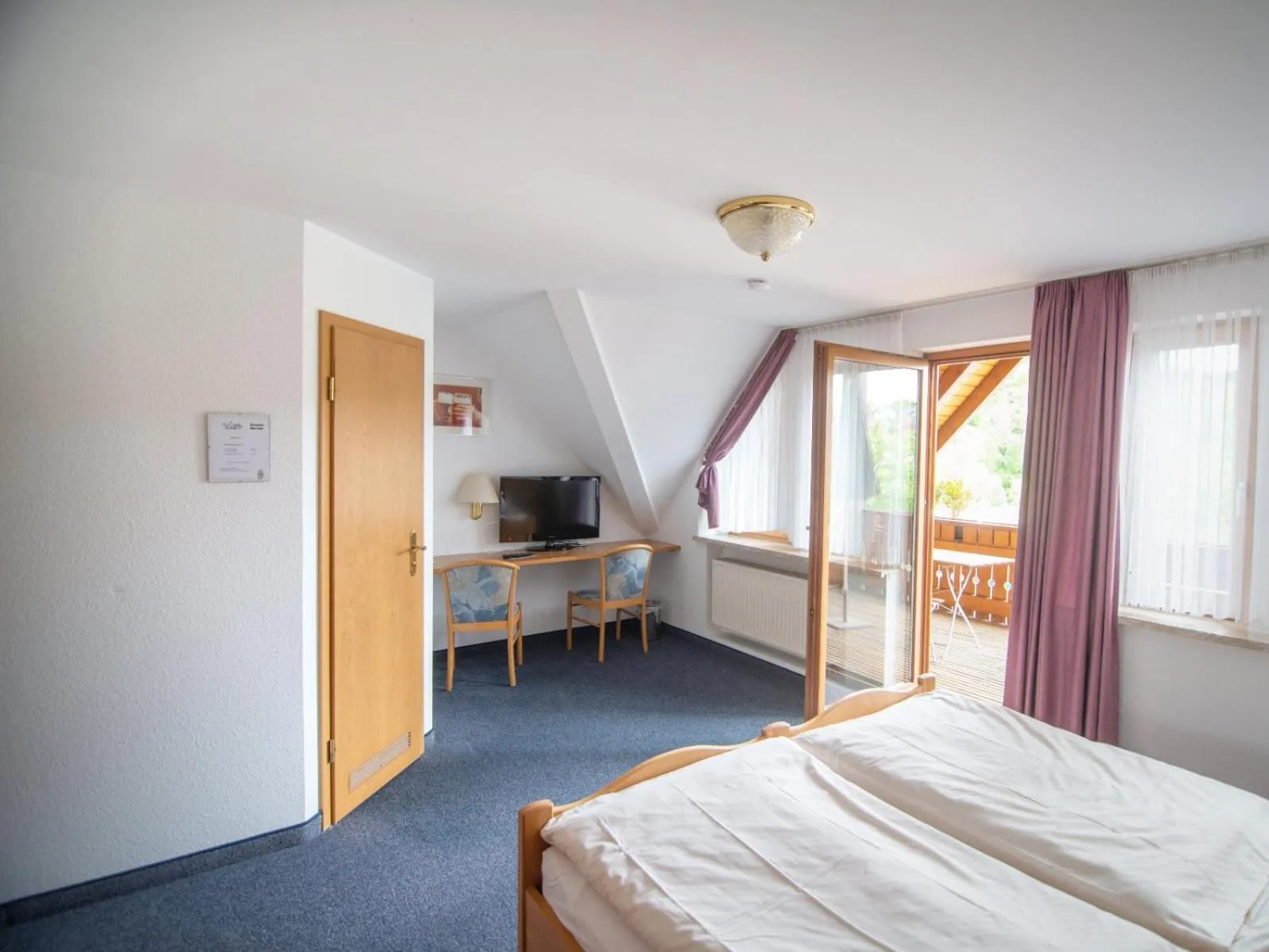 Photo of the whole room, Bed in Brauereigasthof zum Lamm