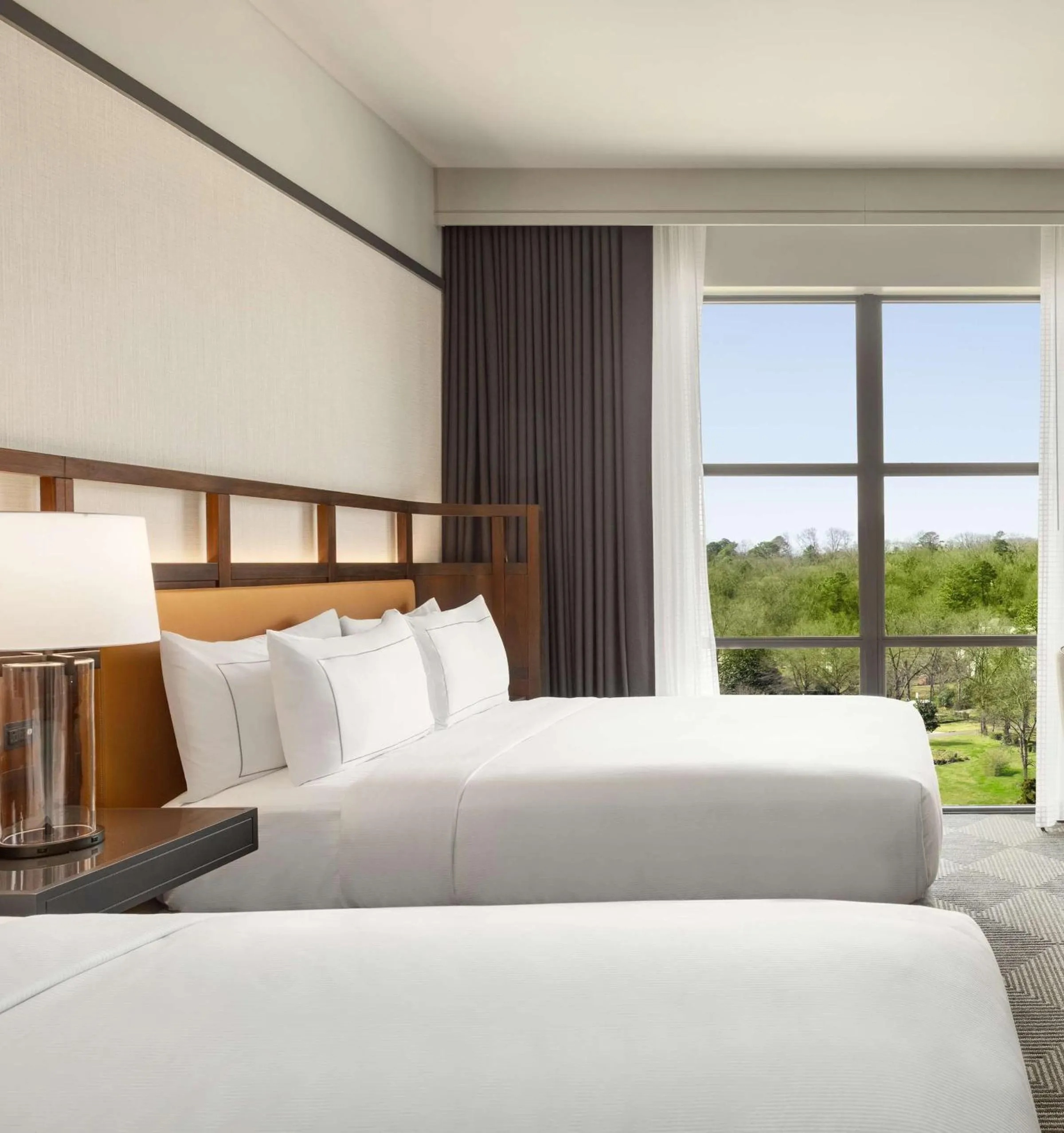 Bedroom, Bed in Valley Hotel Homewood Birmingham - Curio Collection By Hilton