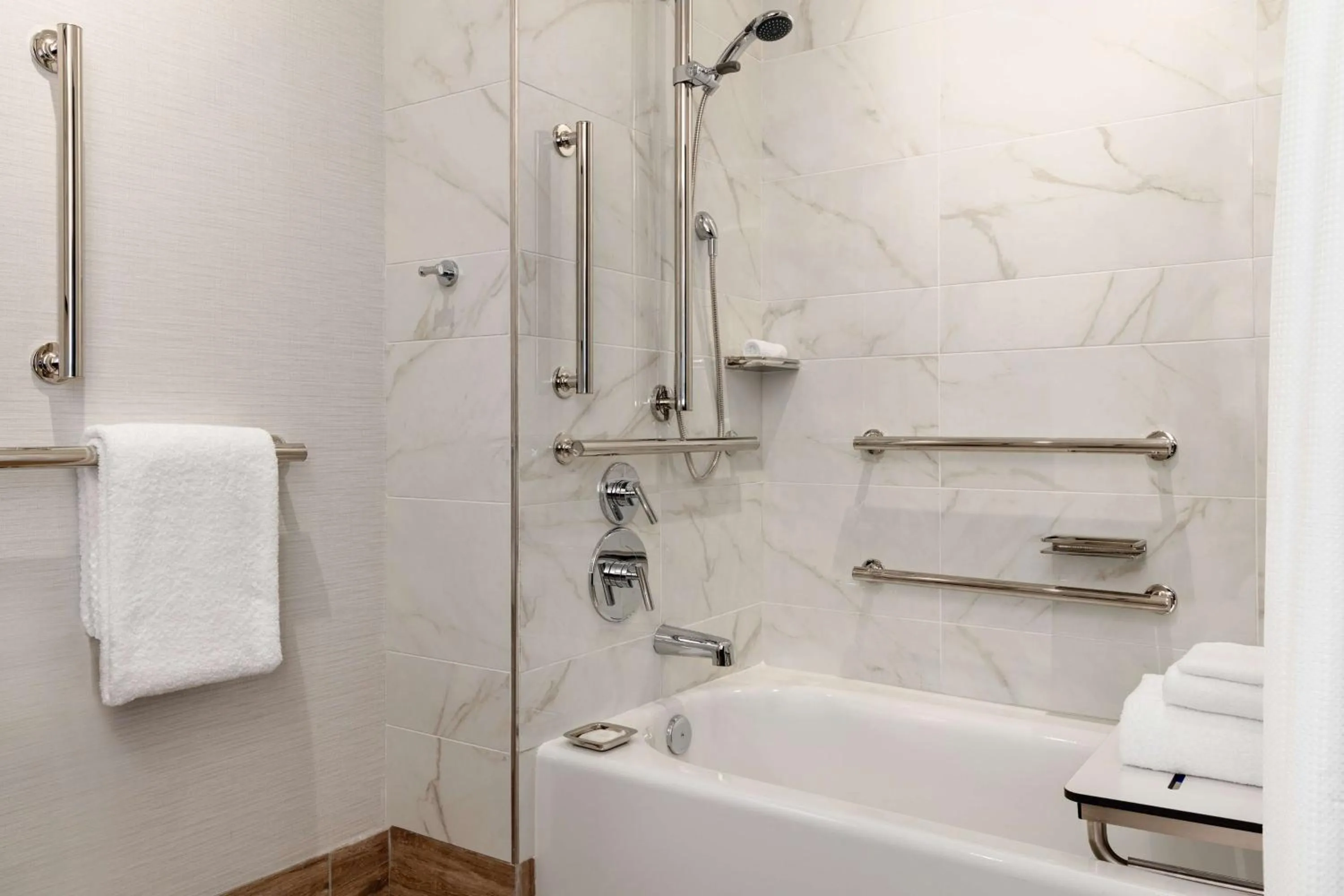 Bathroom in Valley Hotel Homewood Birmingham - Curio Collection By Hilton