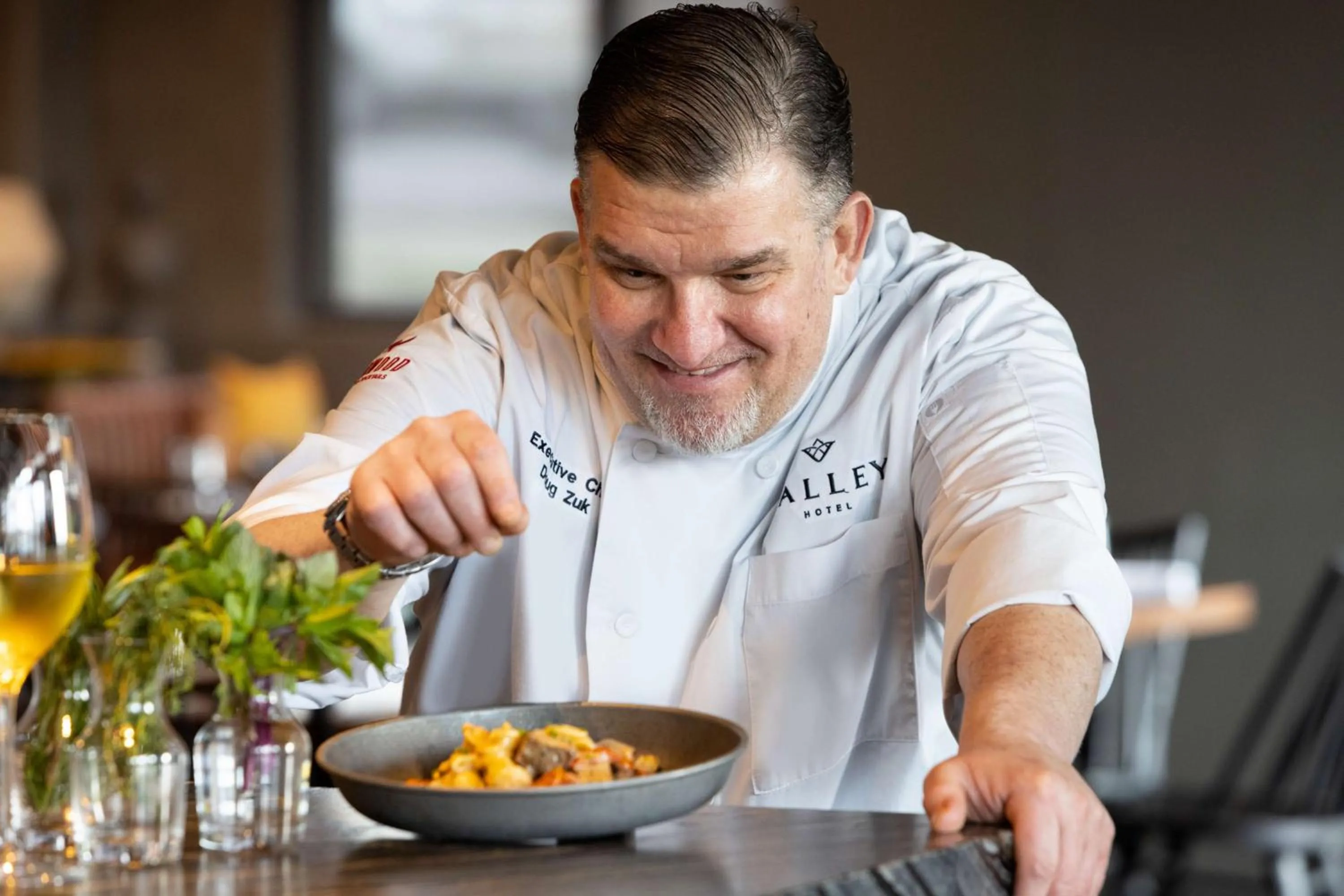 Restaurant/places to eat in Valley Hotel Homewood Birmingham - Curio Collection By Hilton