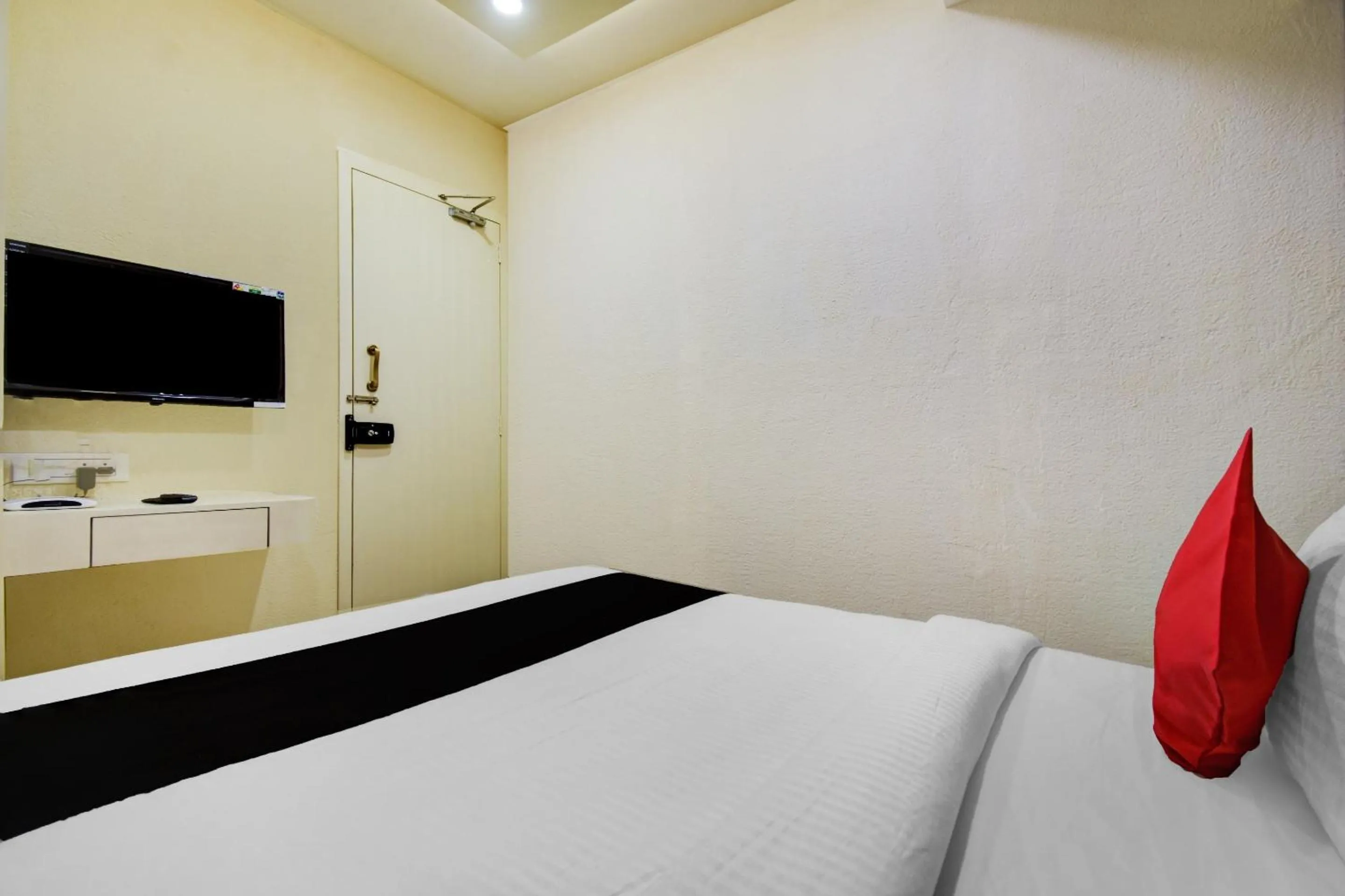 Bedroom, Bed in Collection O Snowfox