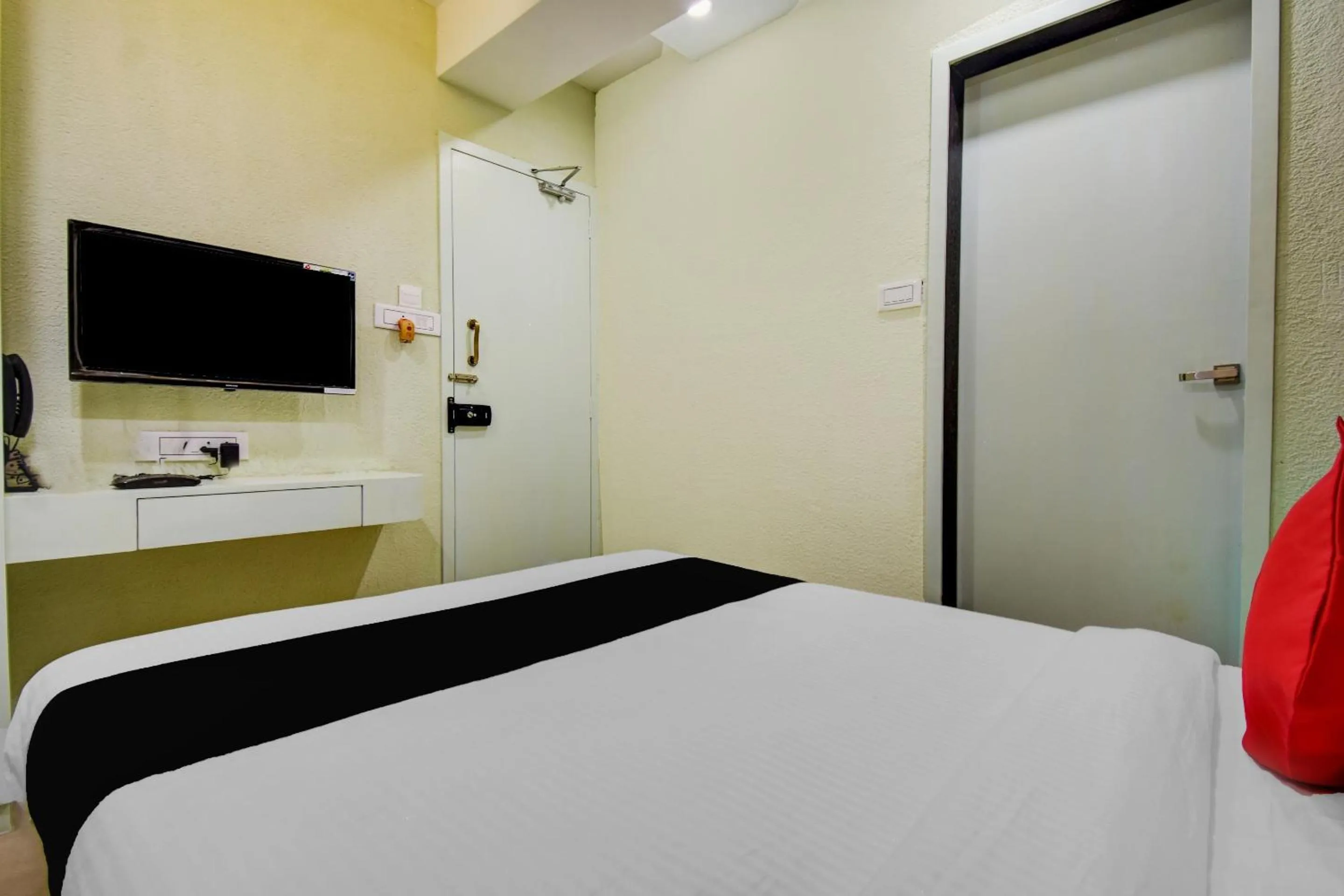 Bedroom, Bed in Collection O Snowfox