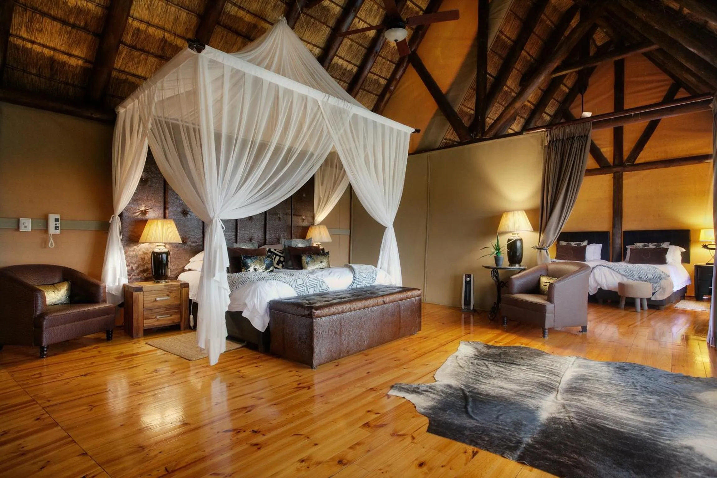 Property building, Bed in Bush Lodge – Amakhala Game Reserve