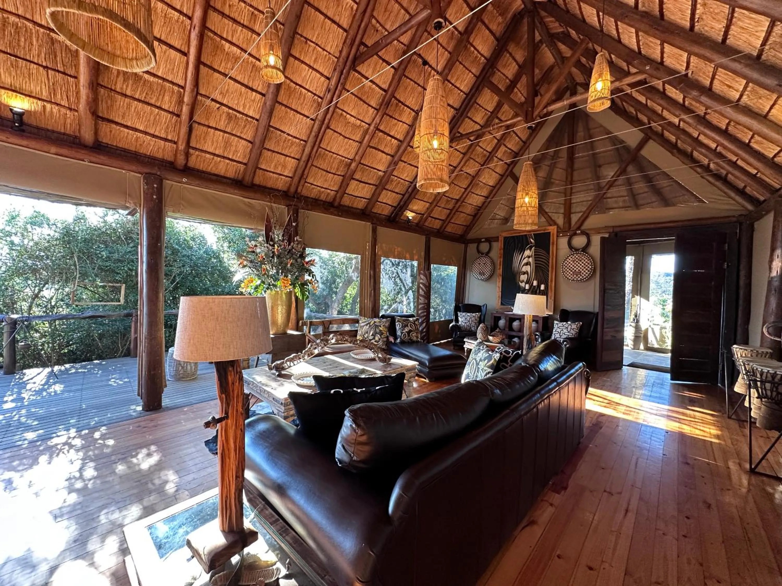 Lounge or bar in Bush Lodge – Amakhala Game Reserve