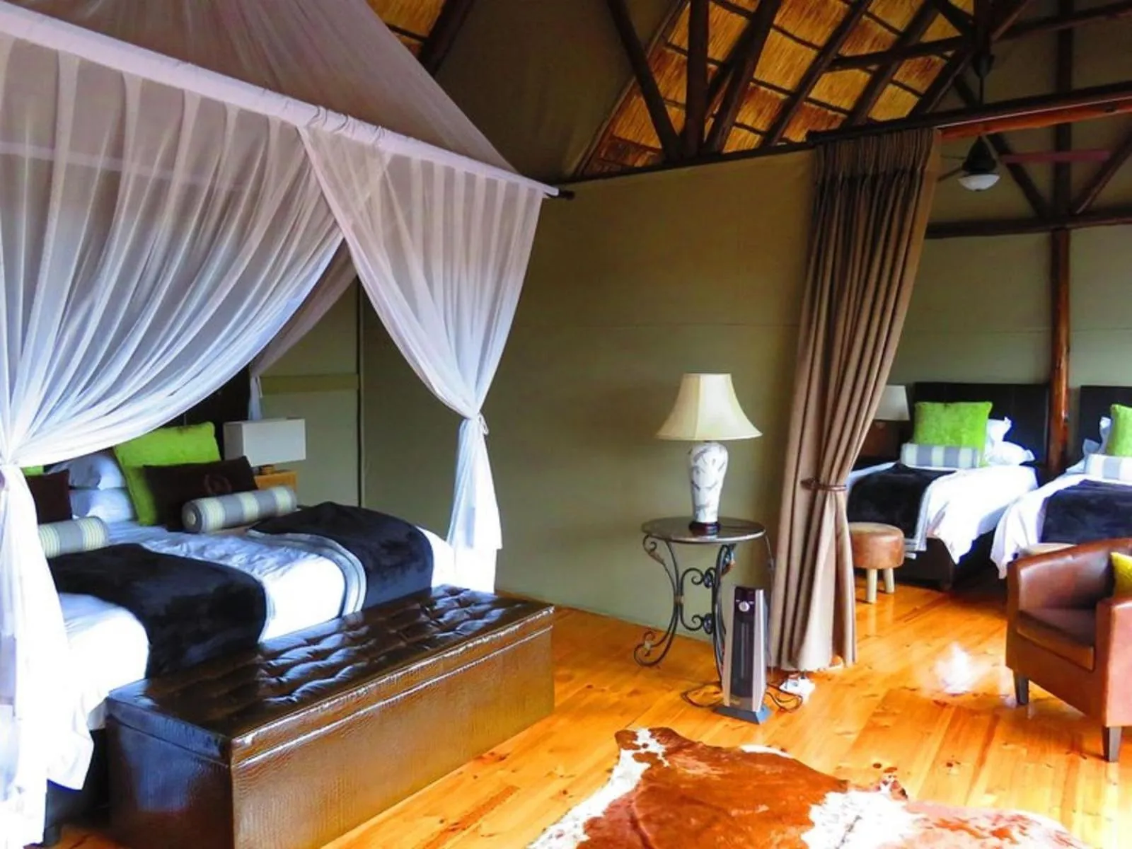 Bedroom, Bed in Bush Lodge – Amakhala Game Reserve