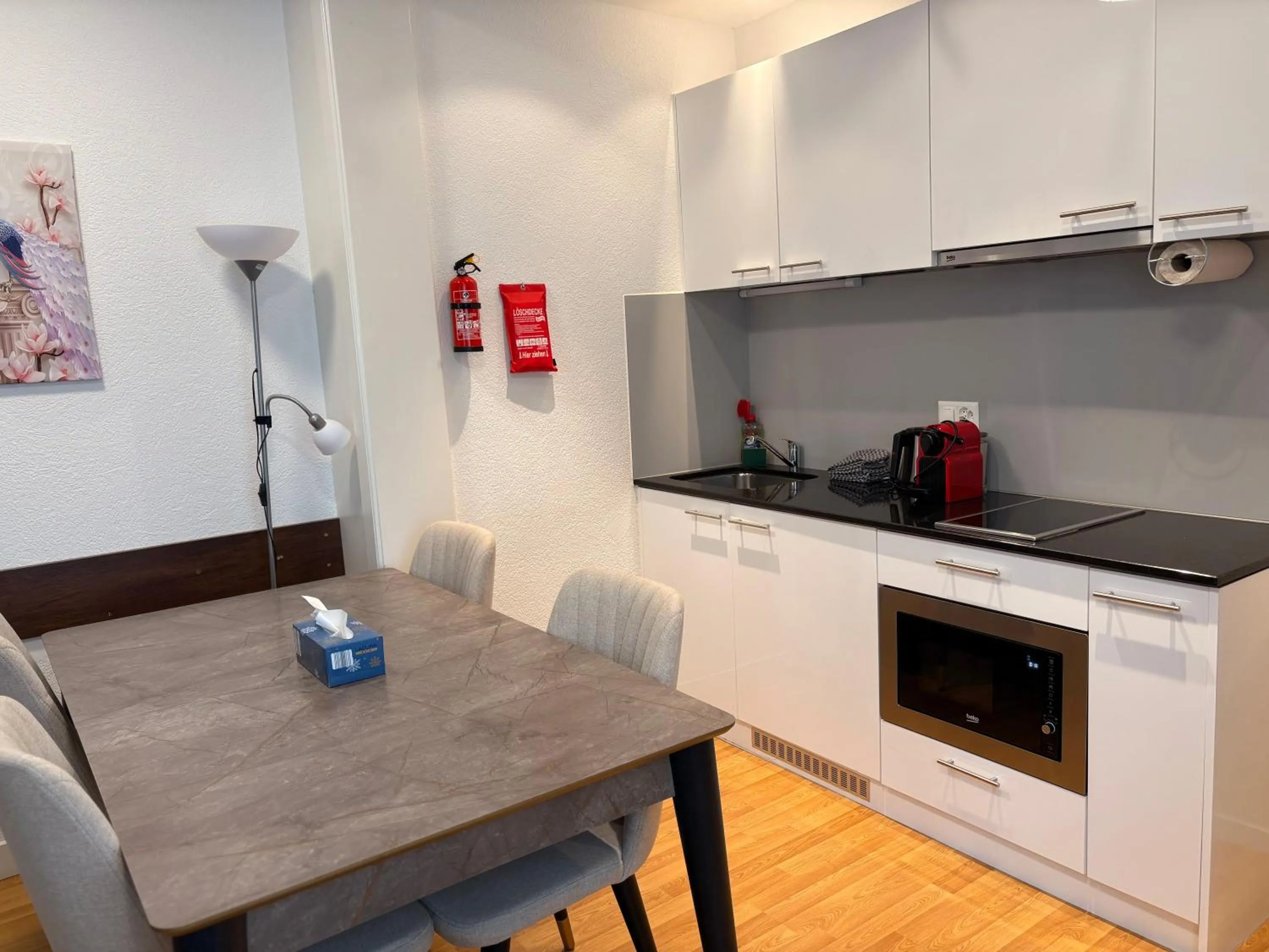 Kitchen or kitchenette in Akomo Bern