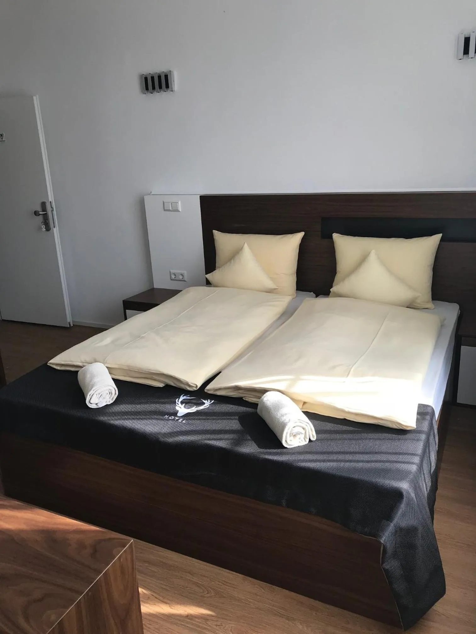 Photo of the whole room, Bed in Hotel JÄGERHAUS in Singen am Hohentwiel