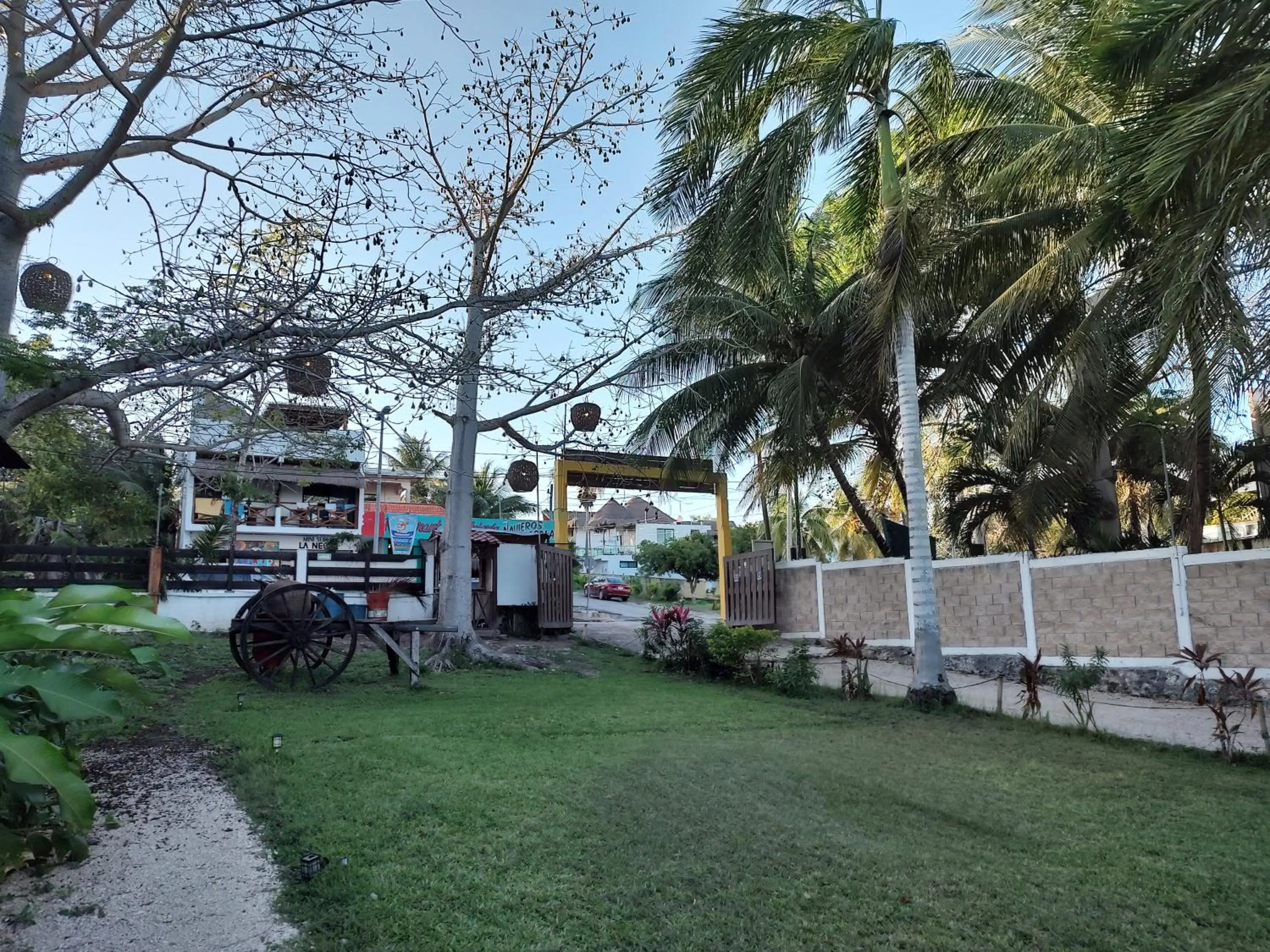 Garden in Papitos Bacalar Hotel and Marina