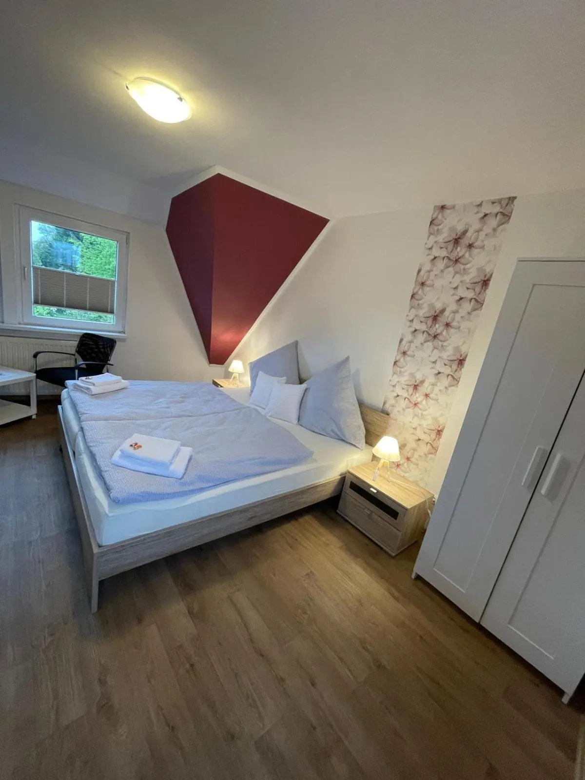 Bed in Gästehaus zum Surgrund