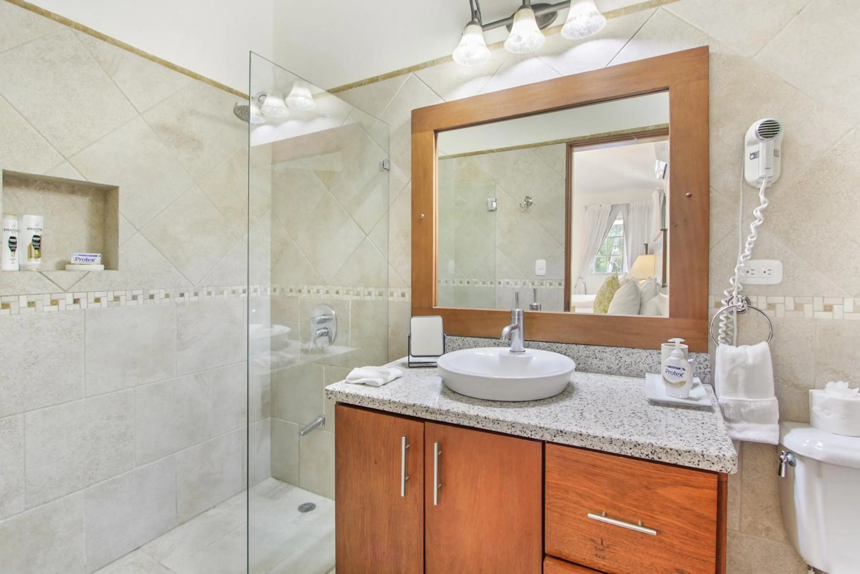 Shower in Amazing Villa in Casa de Campo with Included in Price Maid and Waiter