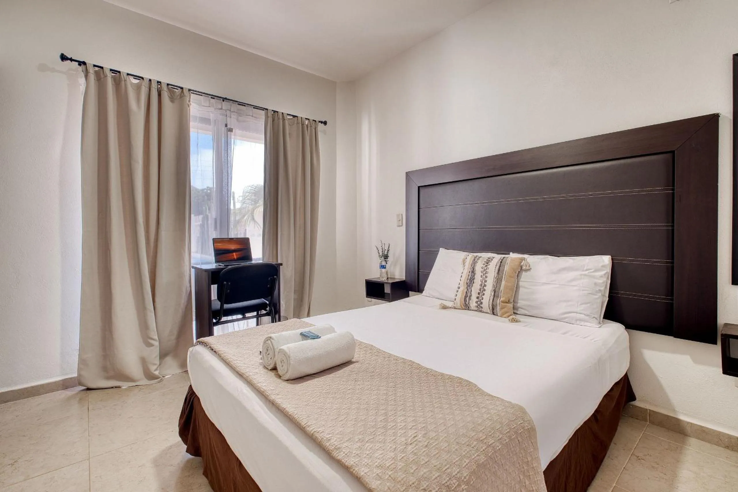 Bedroom, Bed in La Aurora Puerto Escondido