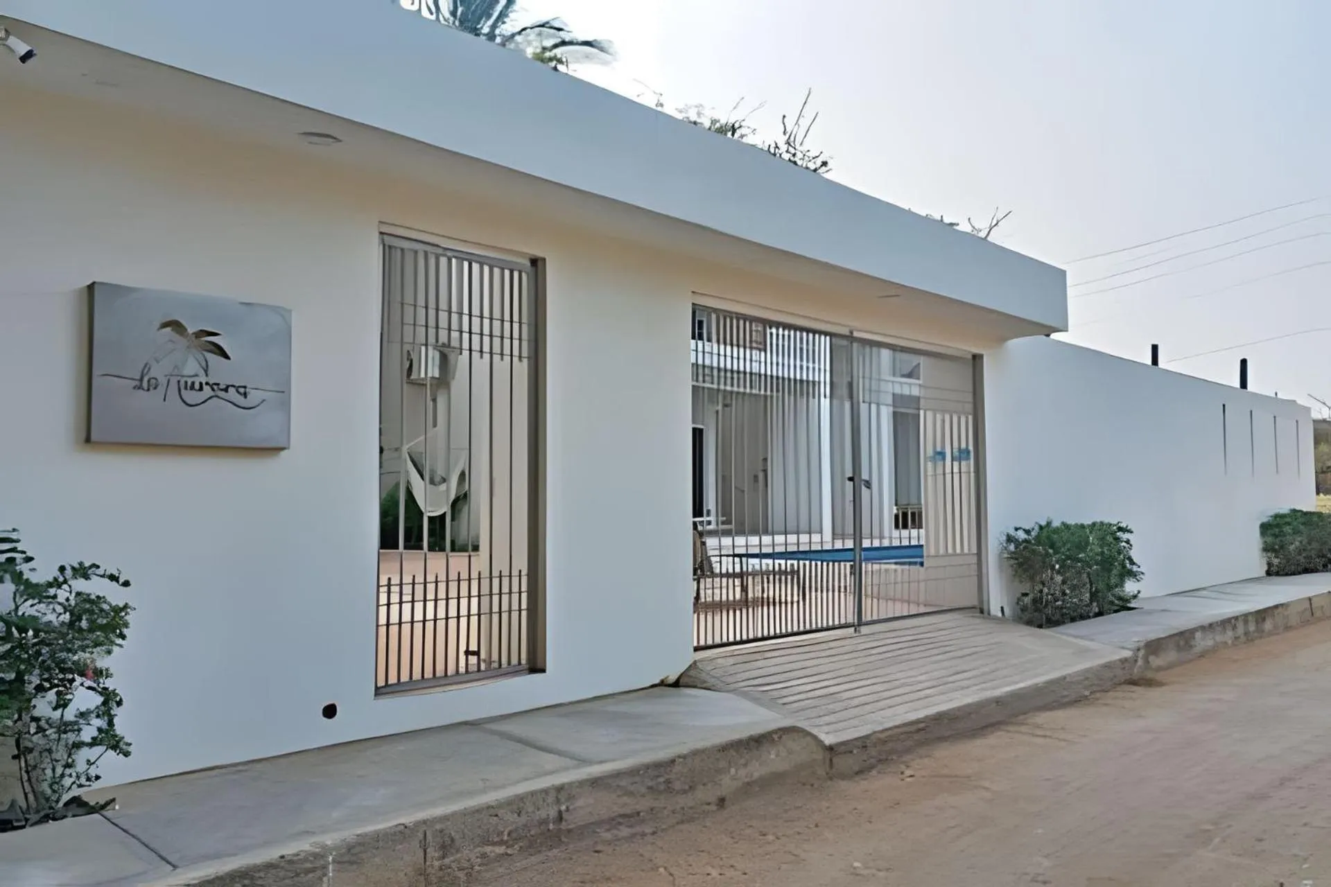 Facade/entrance in La Aurora Puerto Escondido