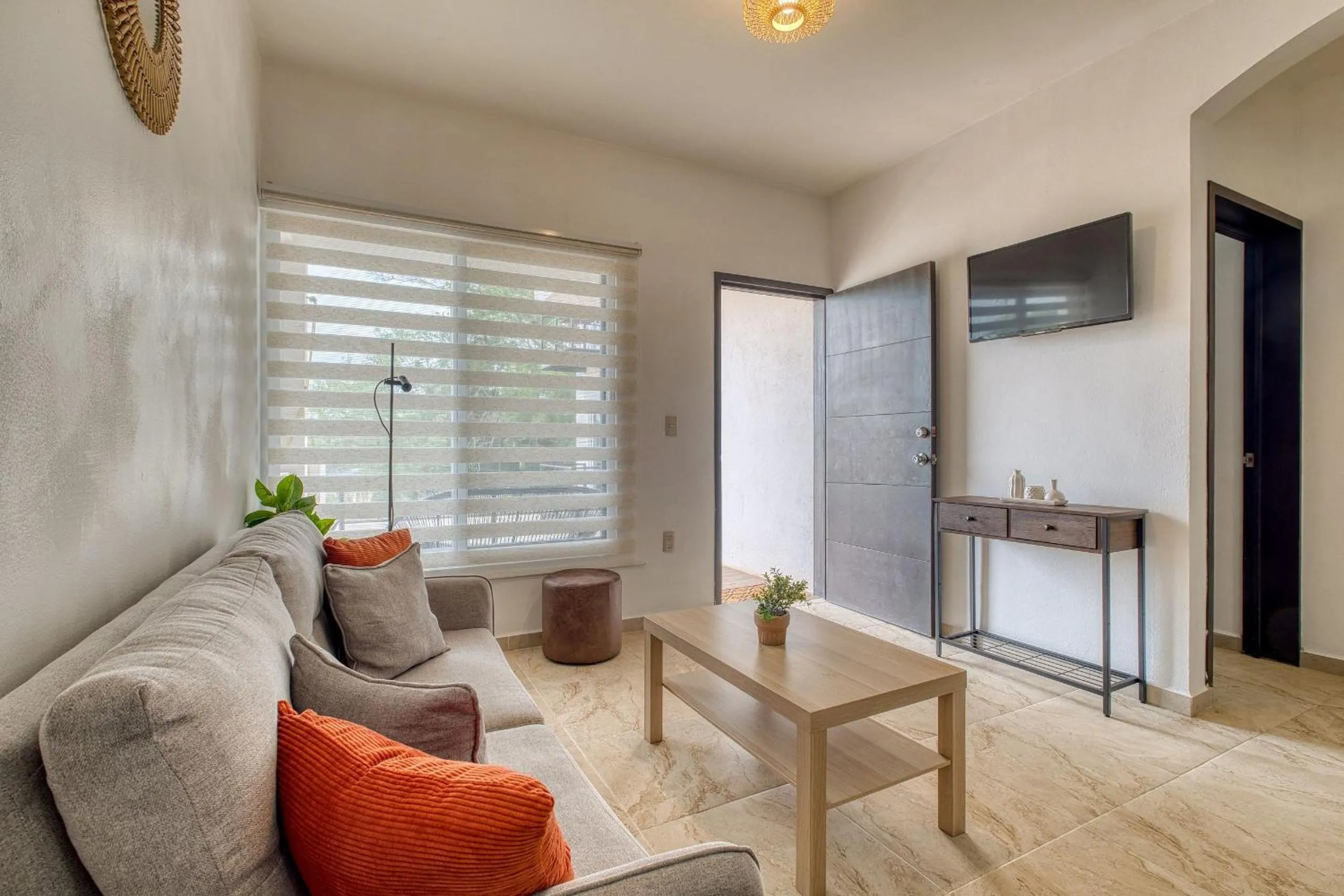 Communal lounge/ TV room in La Aurora Puerto Escondido