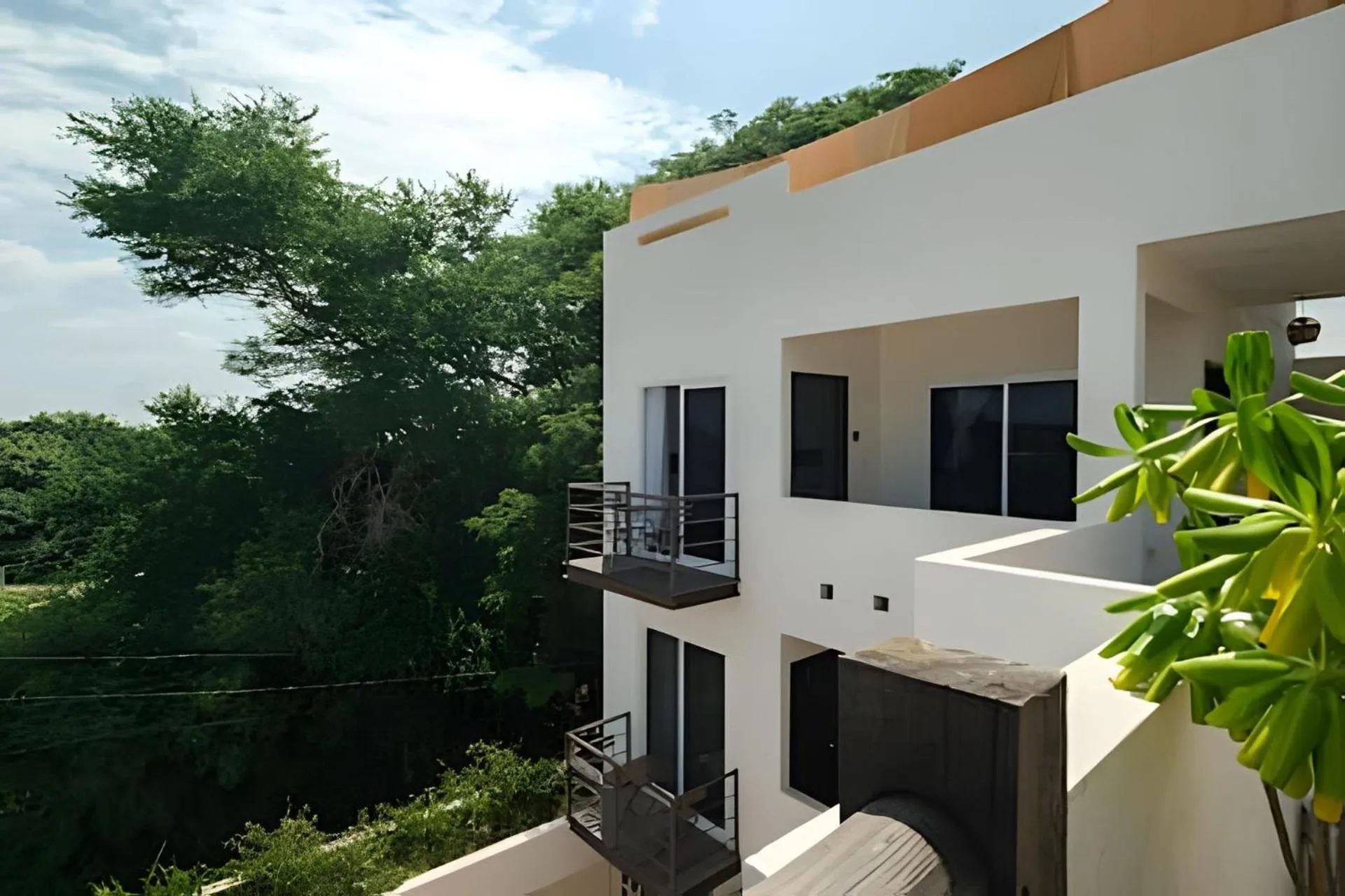 Facade/entrance in La Aurora Puerto Escondido