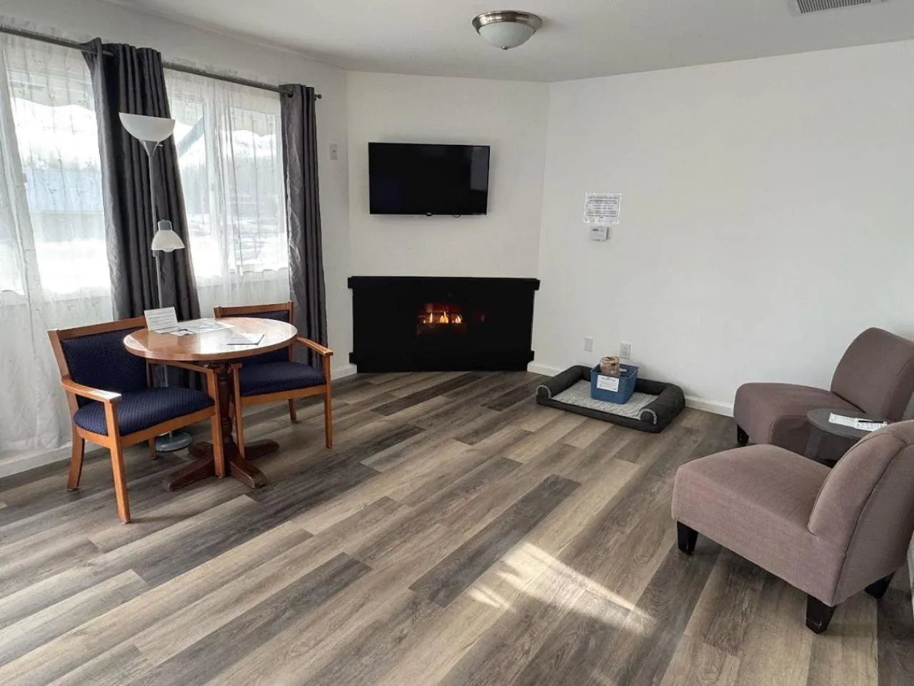 Bedroom in Waterway Inn