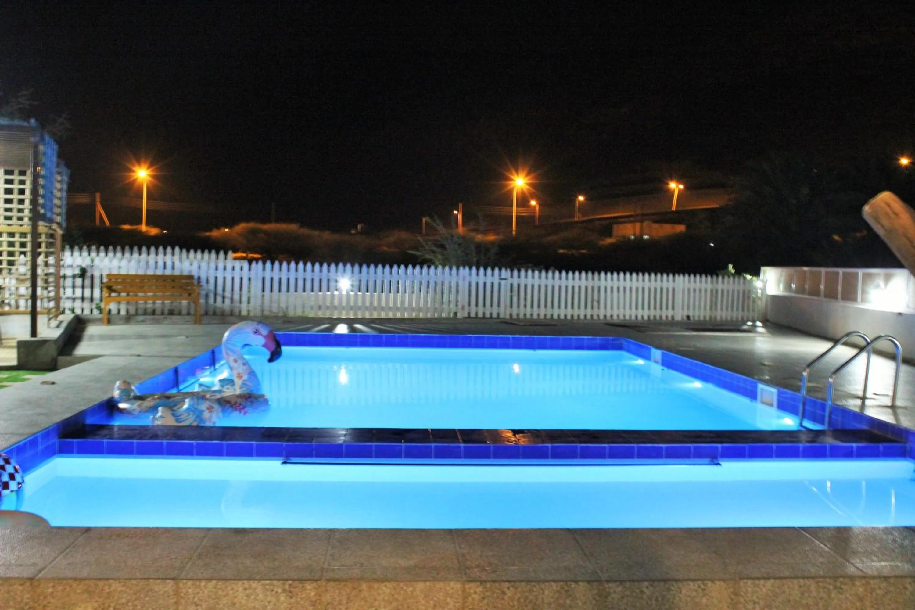 Swimming pool in Tiwi Sunrise