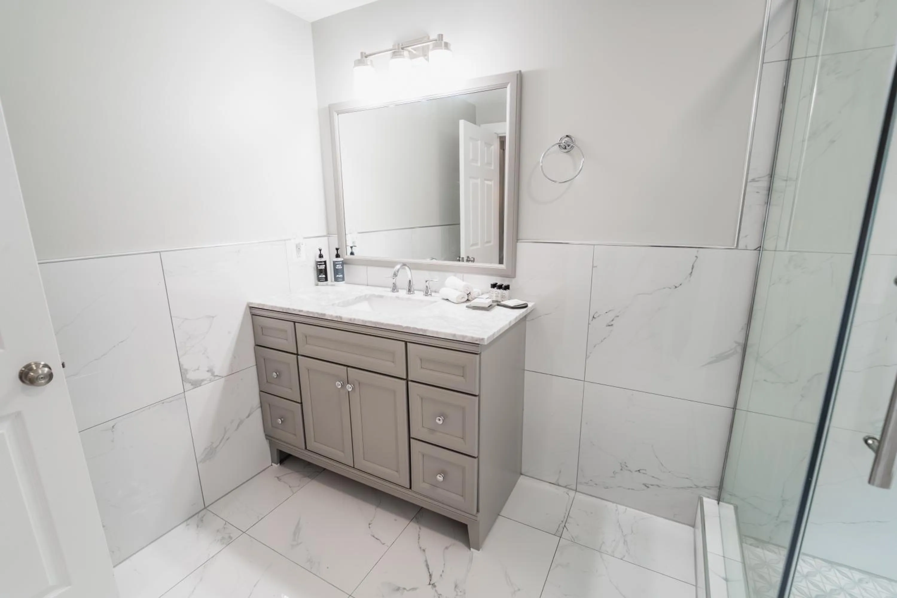 James Buchanan Hotel, Trademark Collection by Wyndham