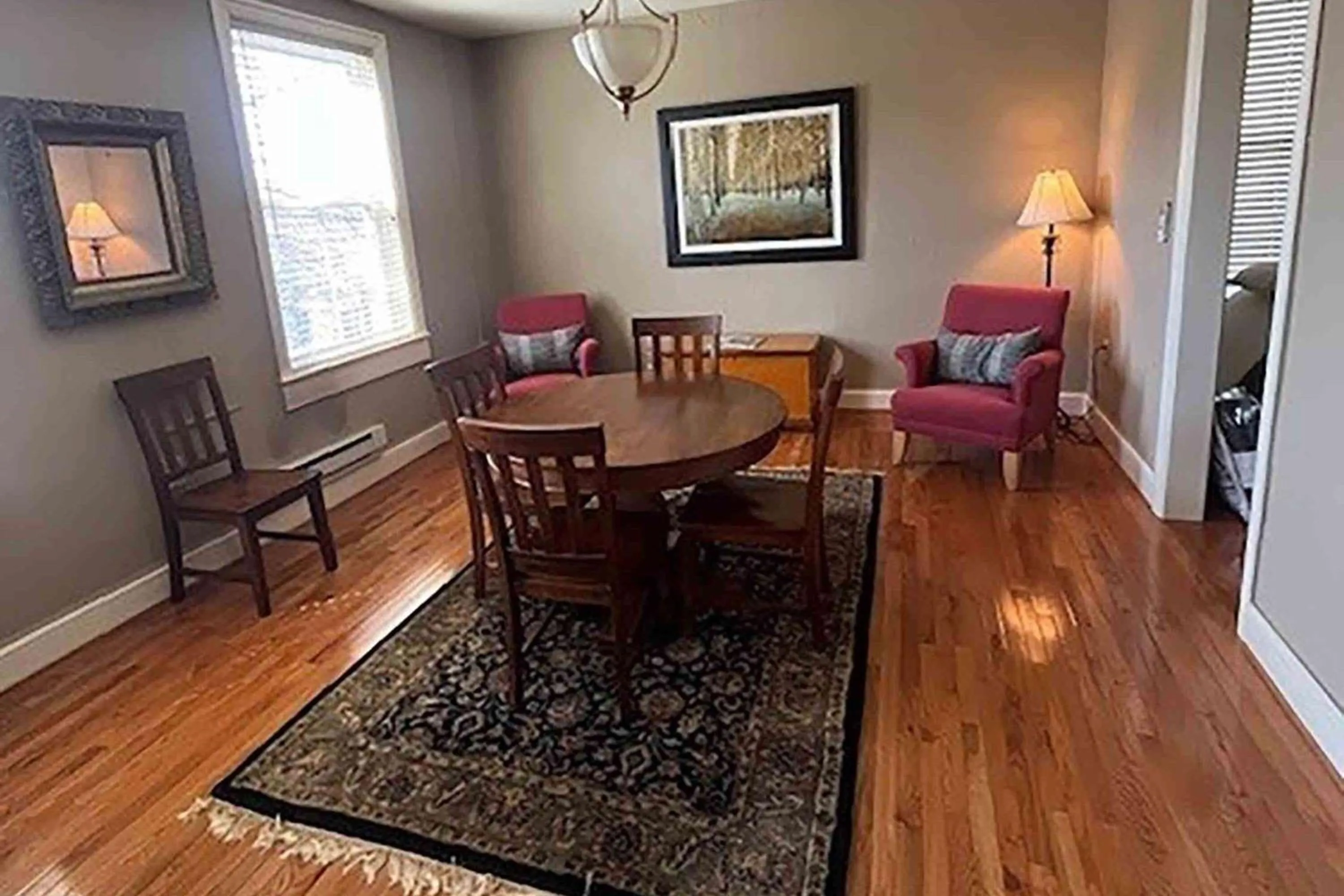 Lounge or bar in James Buchanan Hotel, Trademark Collection by Wyndham