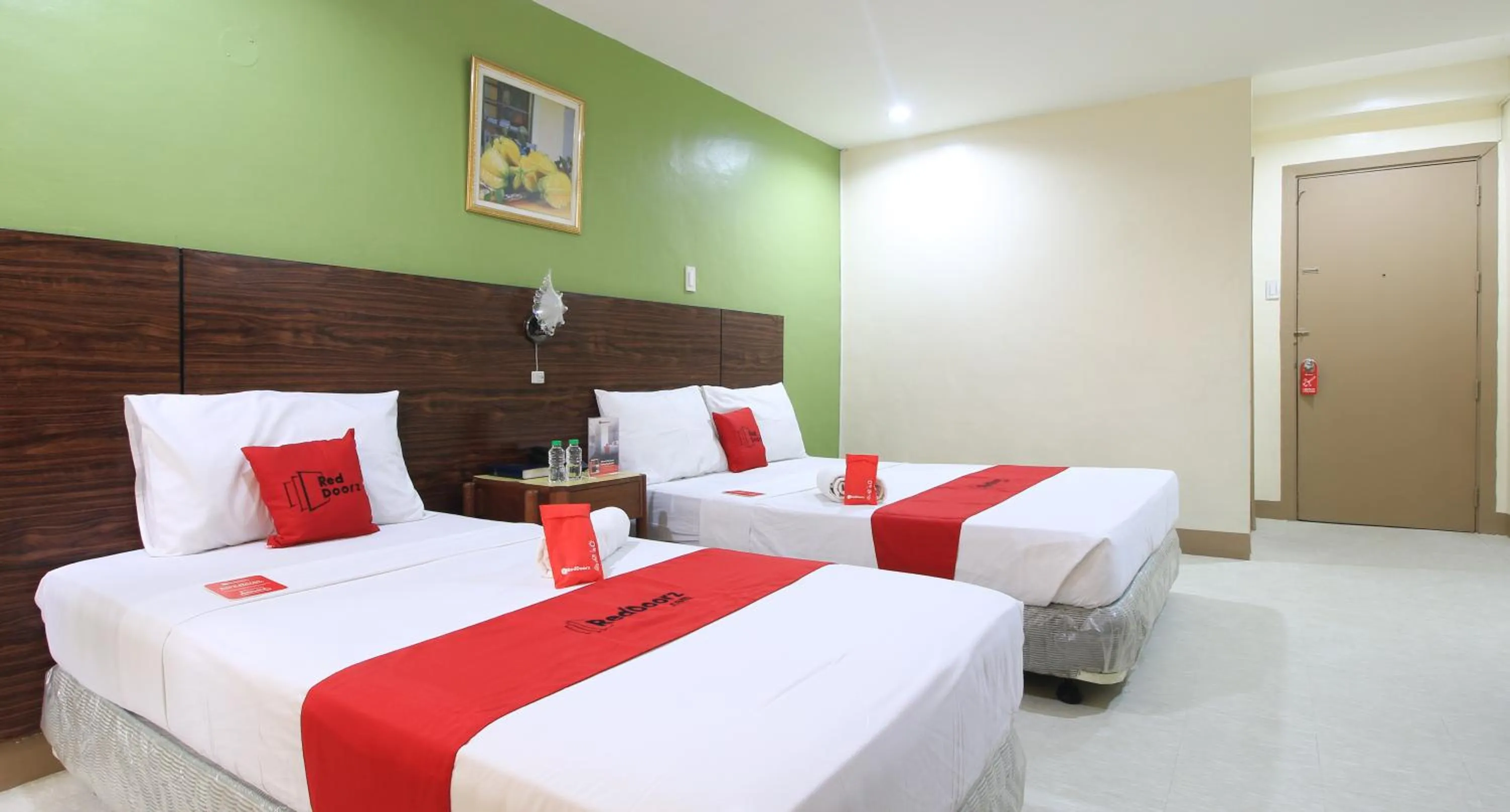 Bed in RedDoorz Plus @ Chinatown Binondo