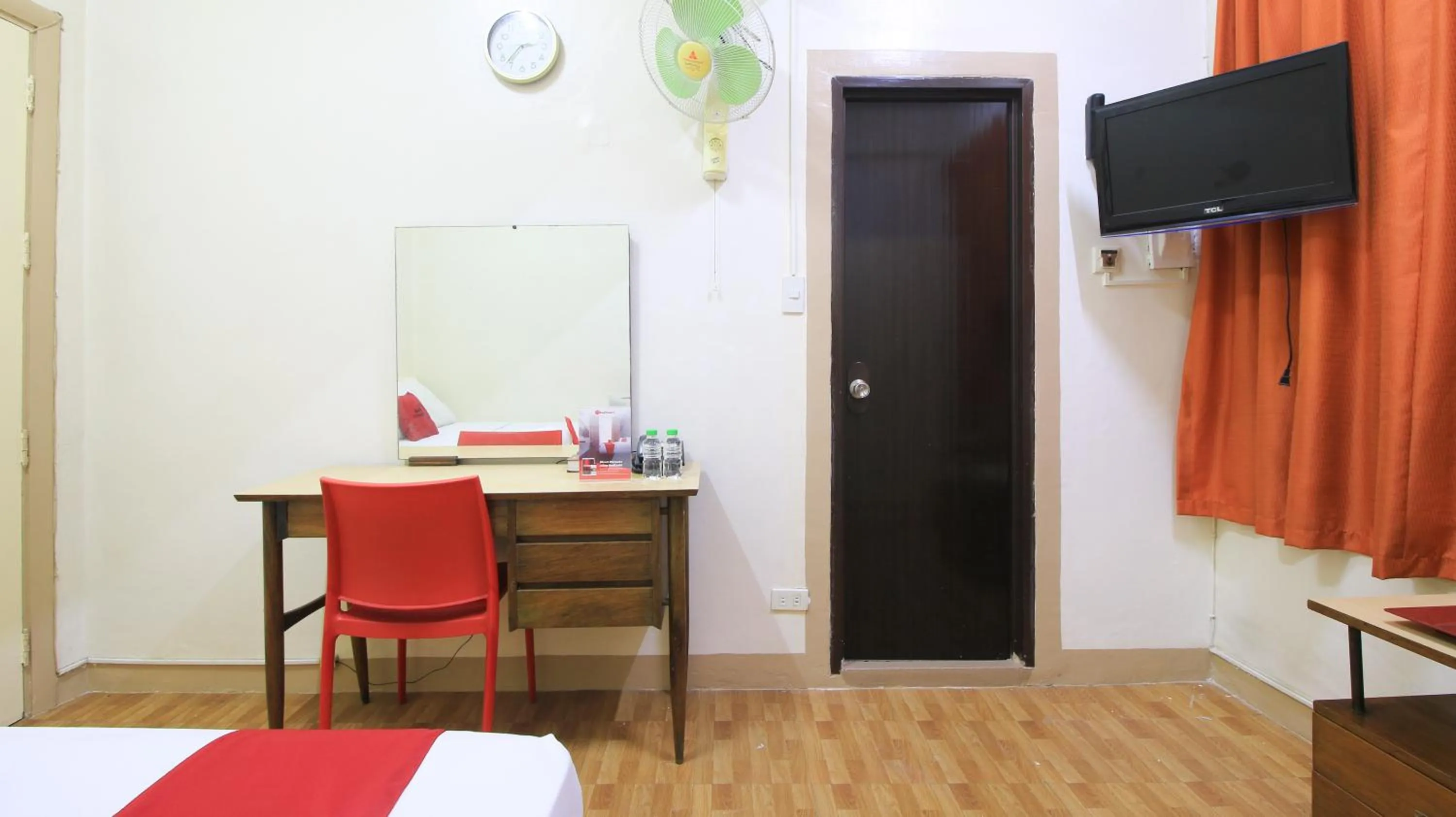 Bed in RedDoorz Plus @ Chinatown Binondo