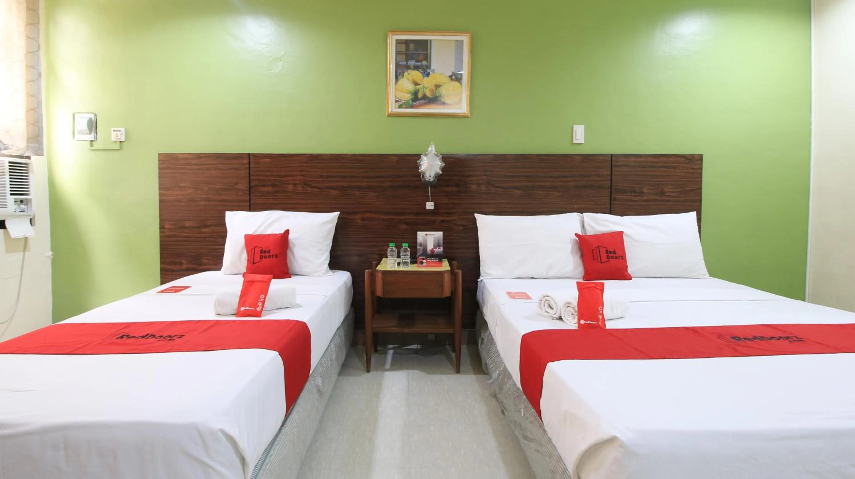 Bed in RedDoorz Plus @ Chinatown Binondo