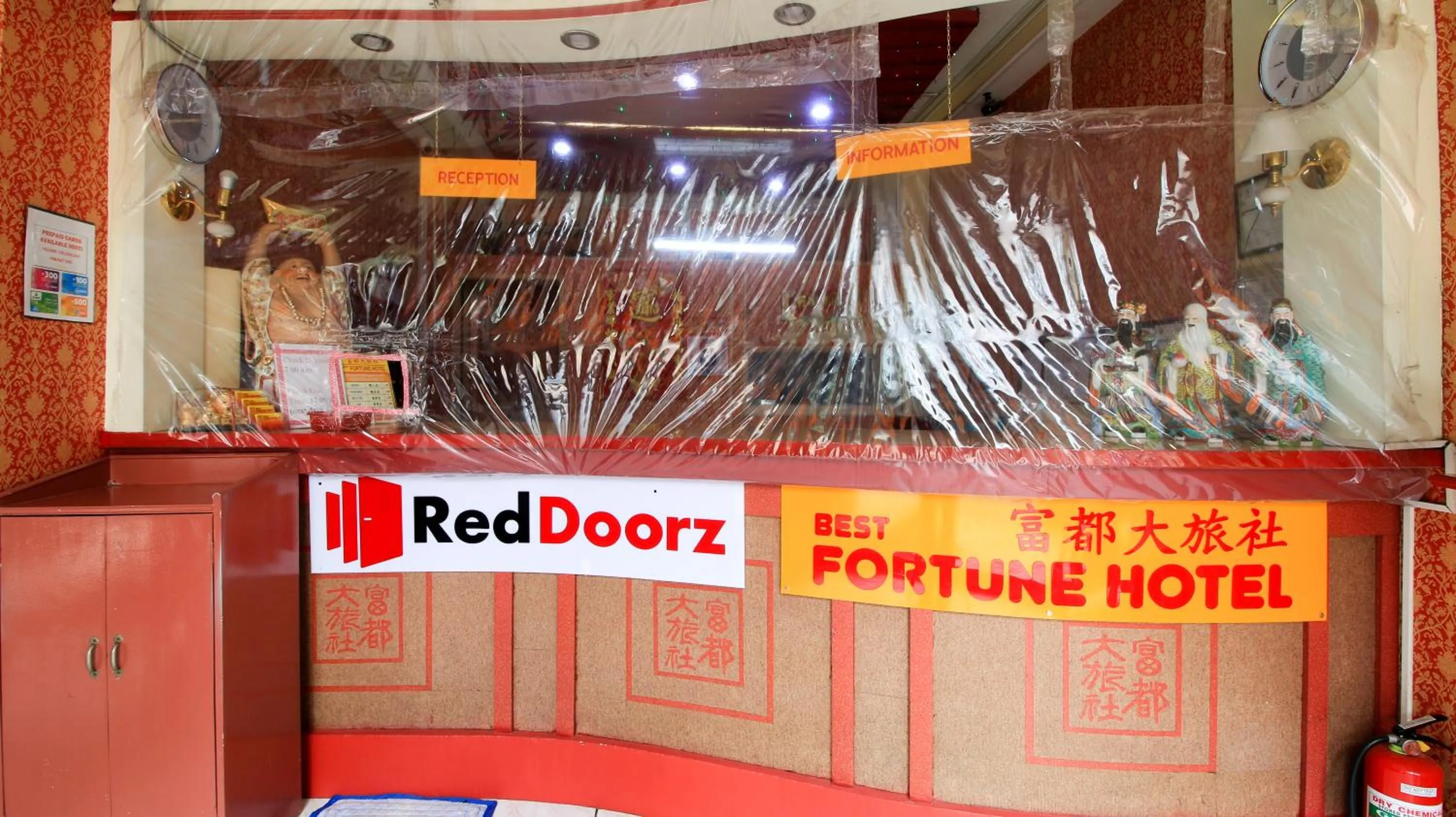 Lobby or reception in RedDoorz Plus @ Chinatown Binondo