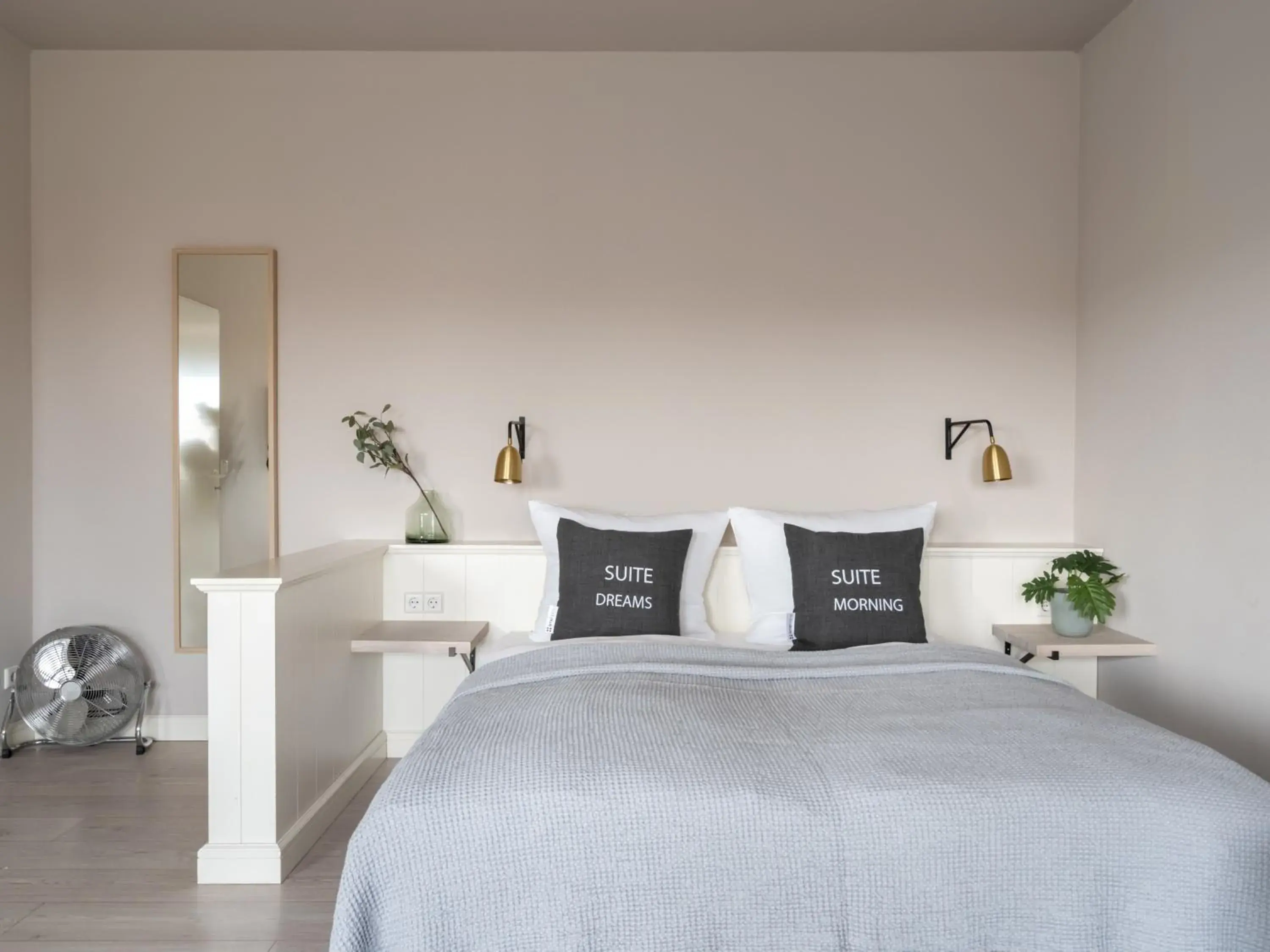 Suite with Sofa Bed in Limehome Berlin Chausseestraße Suite with Sofa Bed in Limehome Berlin Chausseestraße