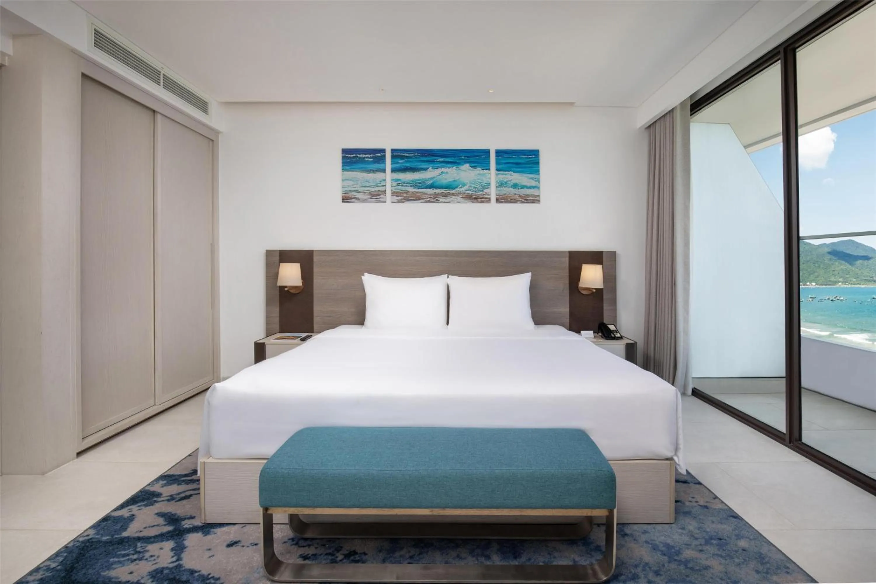 Photo of the whole room, Bed in Radisson Hotel Danang