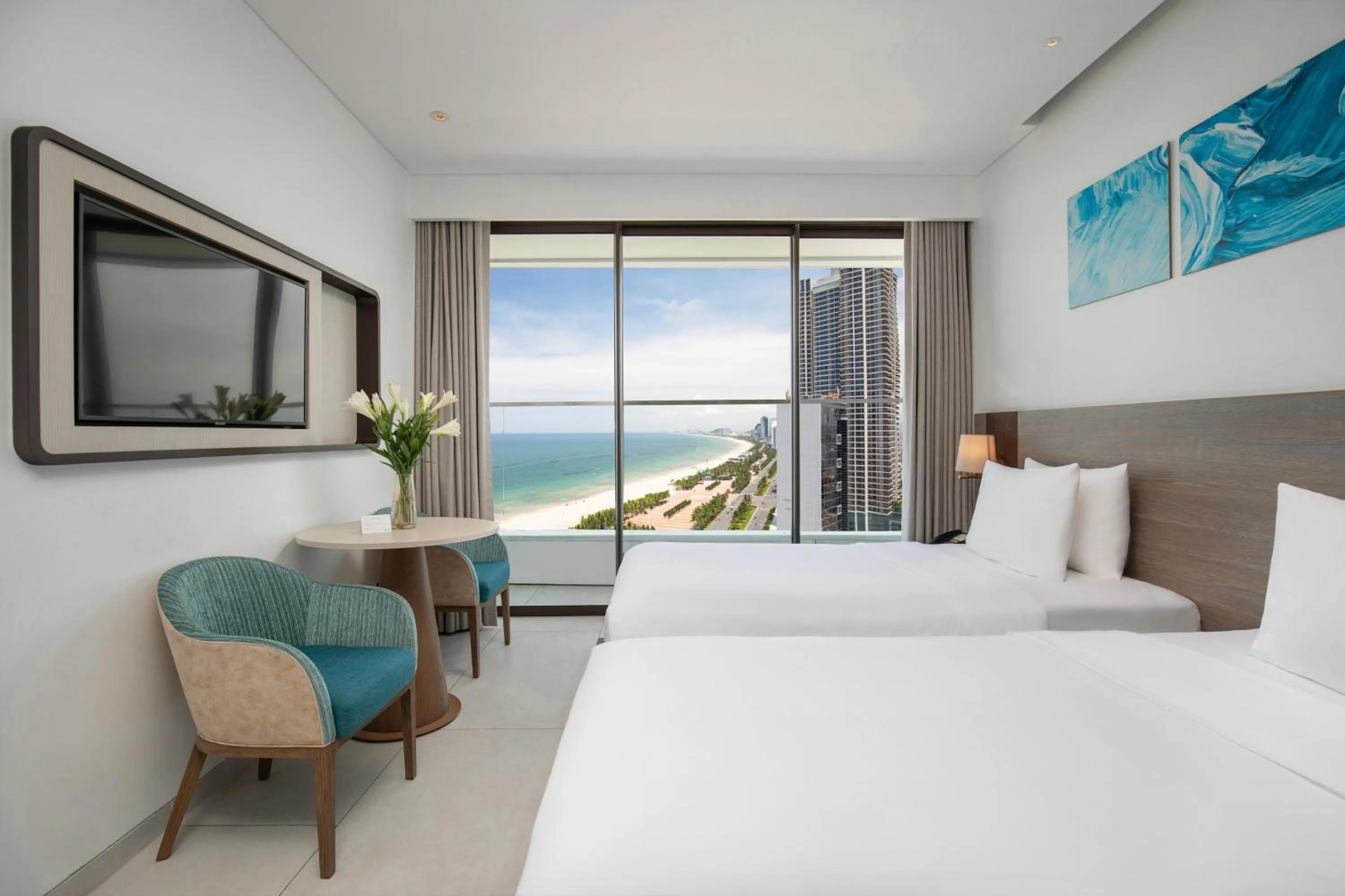 Bedroom, Bed in Radisson Hotel Danang