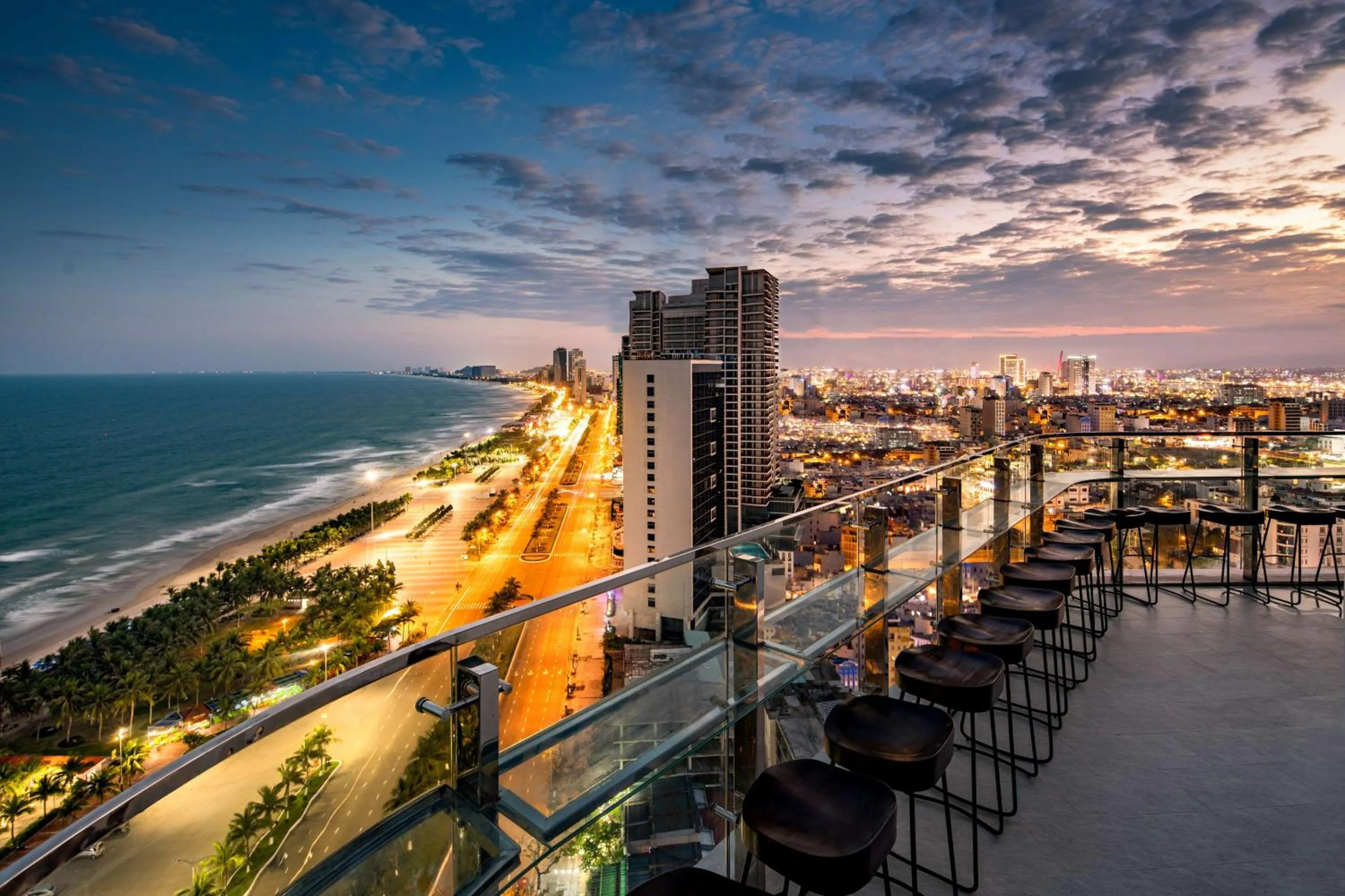 Lounge or bar in Radisson Hotel Danang