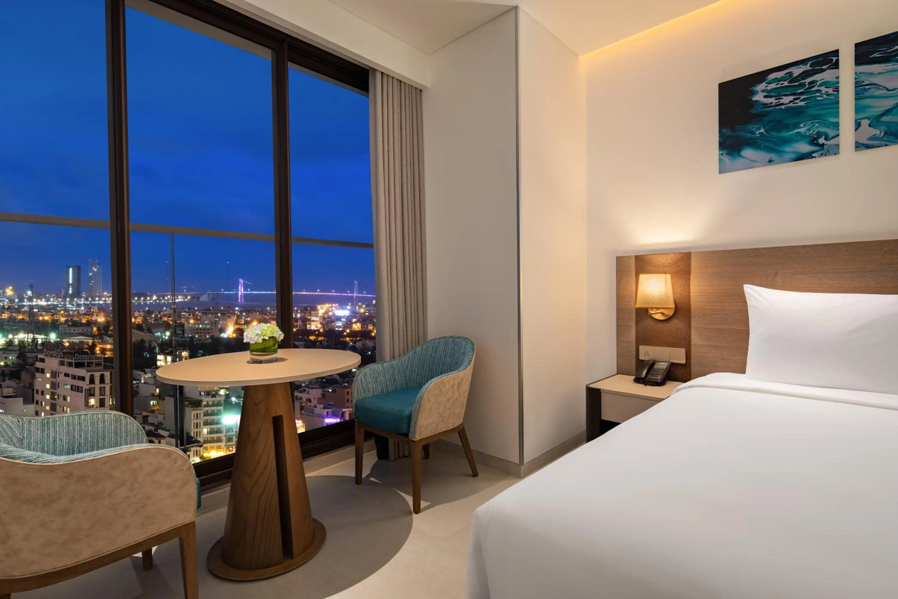 City view, Bed in Radisson Hotel Danang