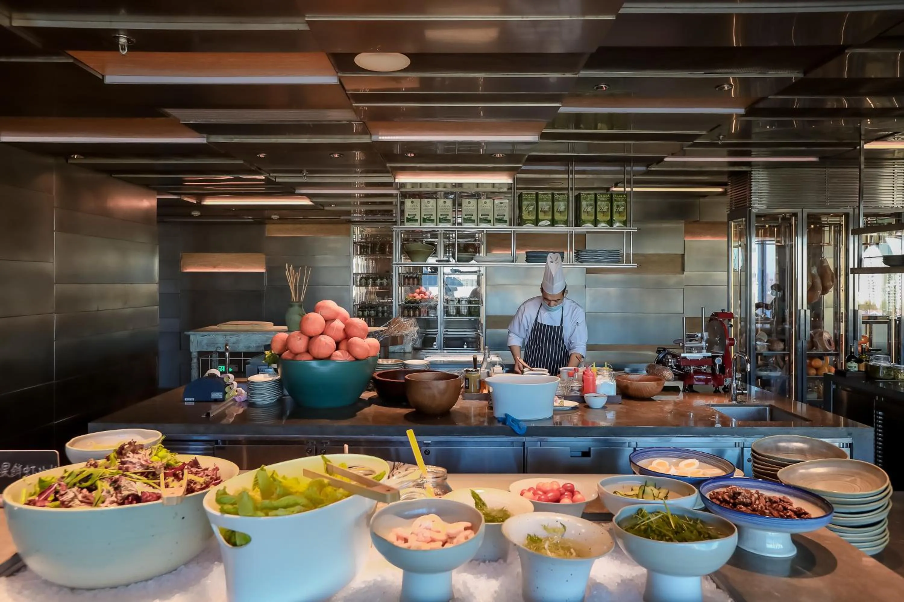 Restaurant/places to eat in New World Shenyang Hotel