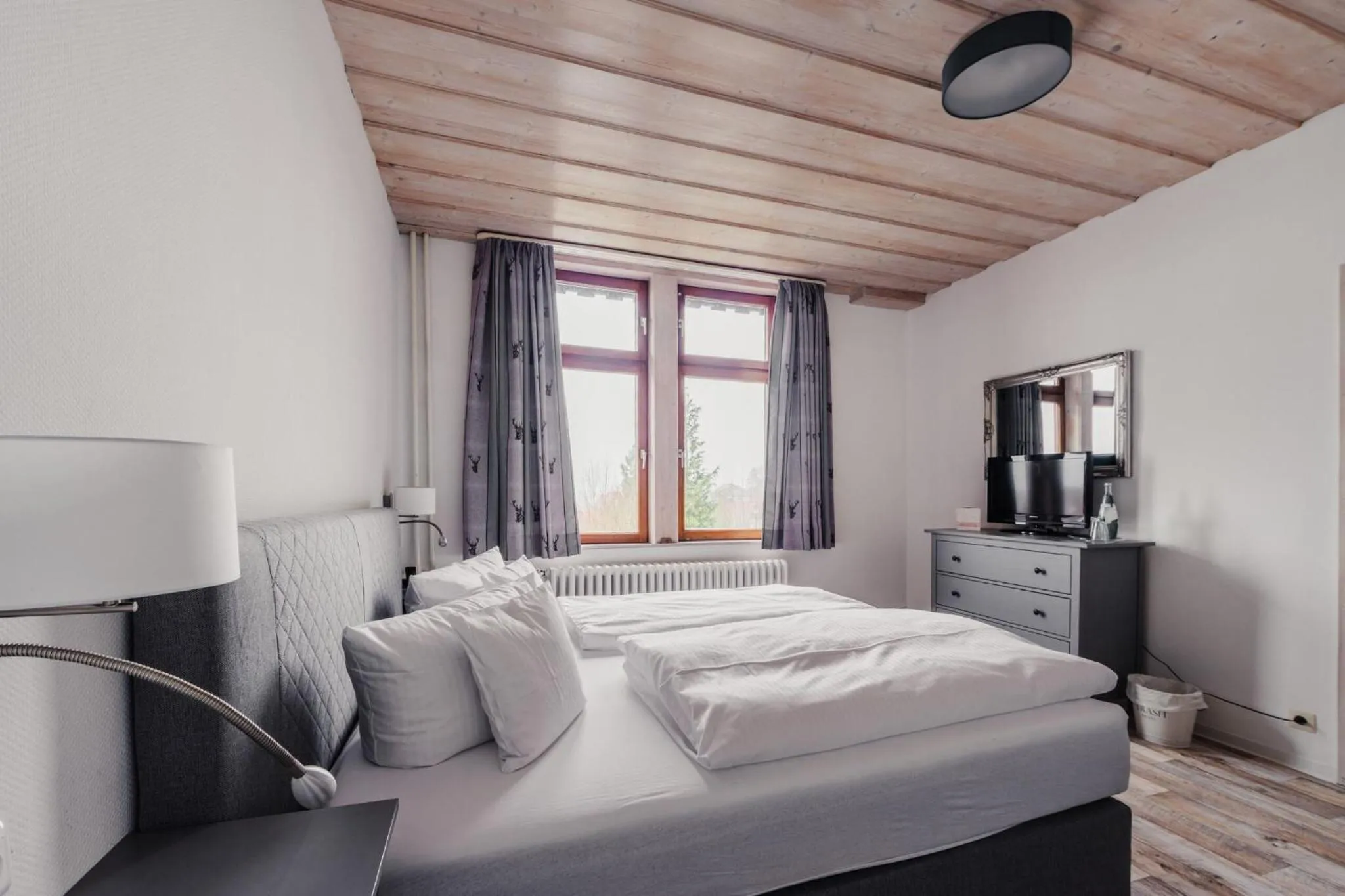 Photo of the whole room, Bed in Landhotel Villa Foresta