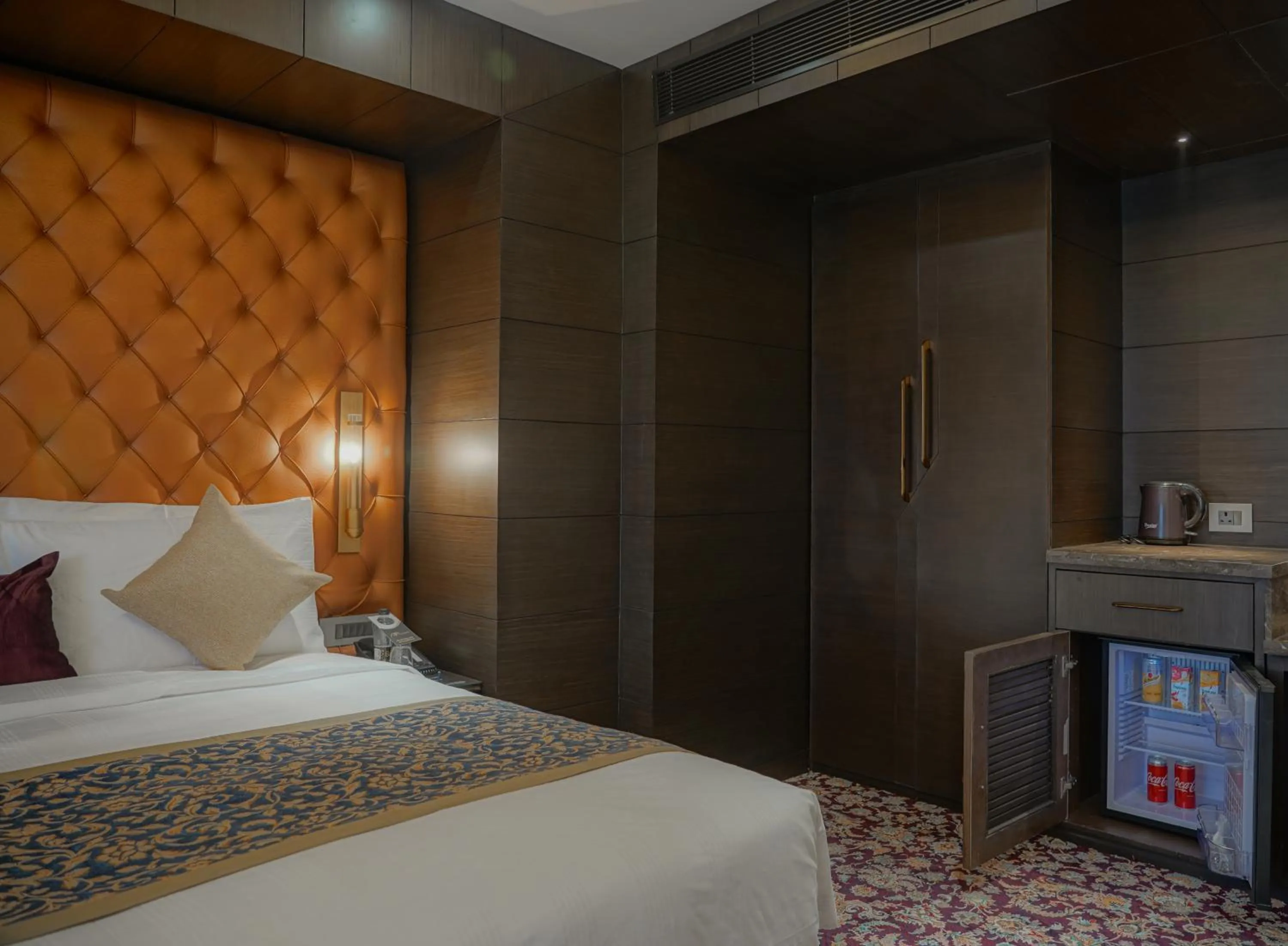 wardrobe, Bed in The Kabo