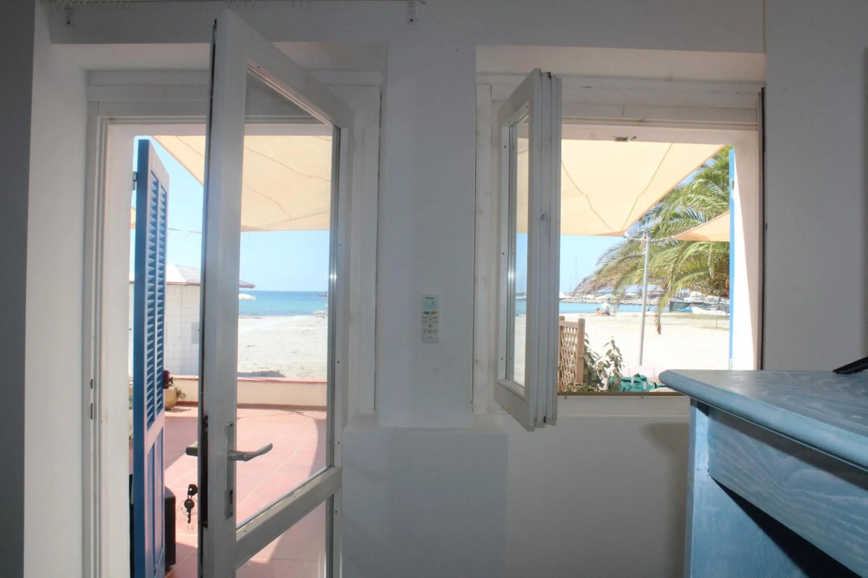 Double or Twin Room with Sea View in Vel Marì - Rooms on the Beach Double or Twin Room with Sea View in Vel Marì - Rooms on the Beach