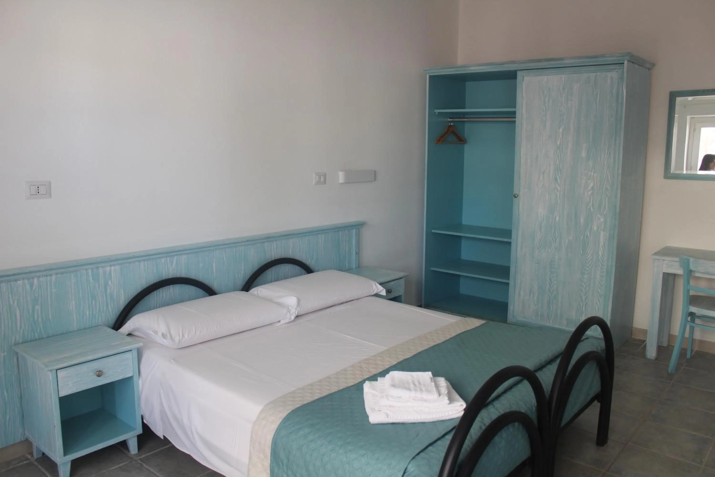 Double or Twin Room - Disability Access in Vel Marì - Rooms on the Beach