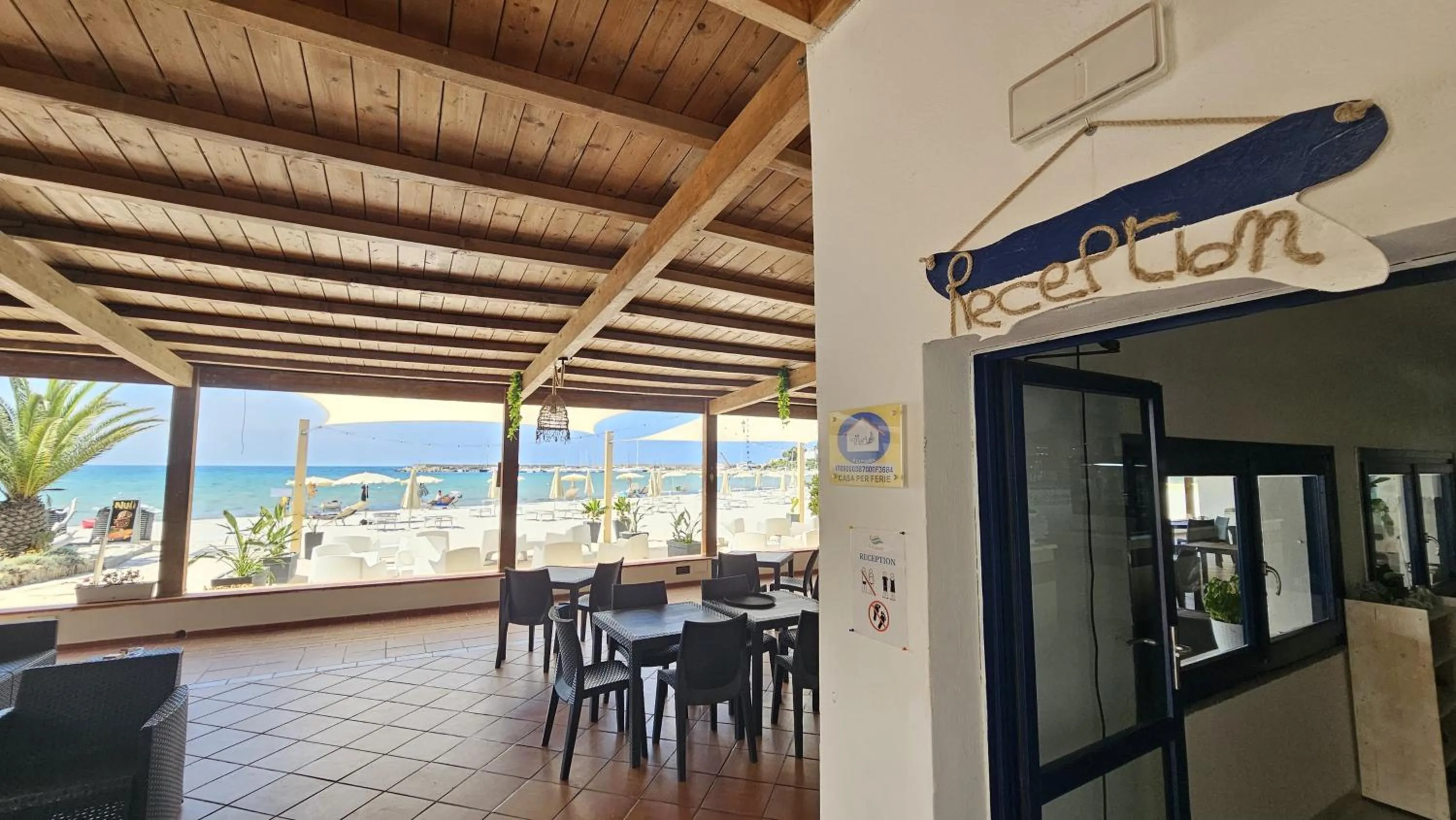 Lobby or reception in Vel Marì - Rooms on the Beach