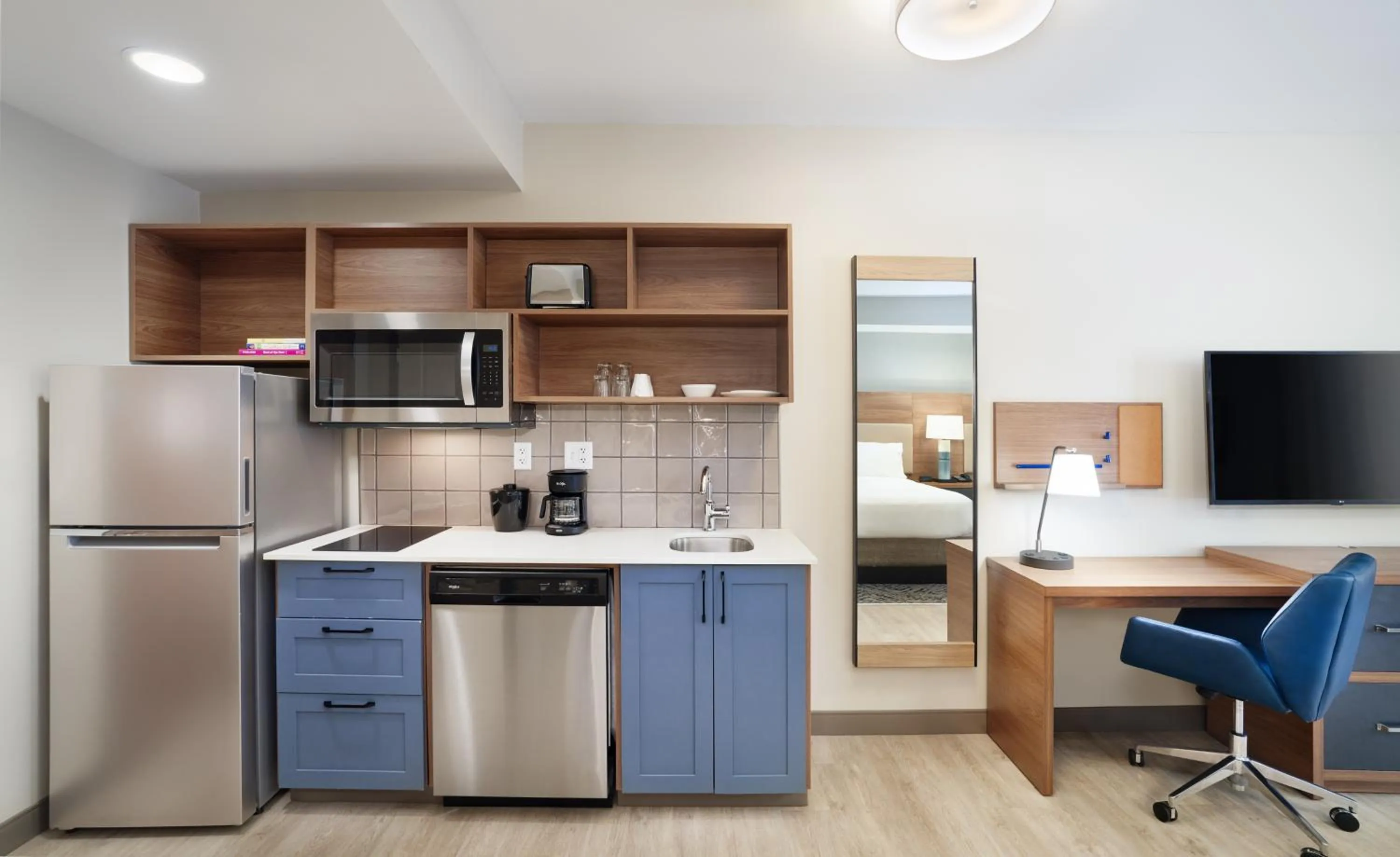 Kitchen or kitchenette in Candlewood Suites - Asheville Downtown by IHG