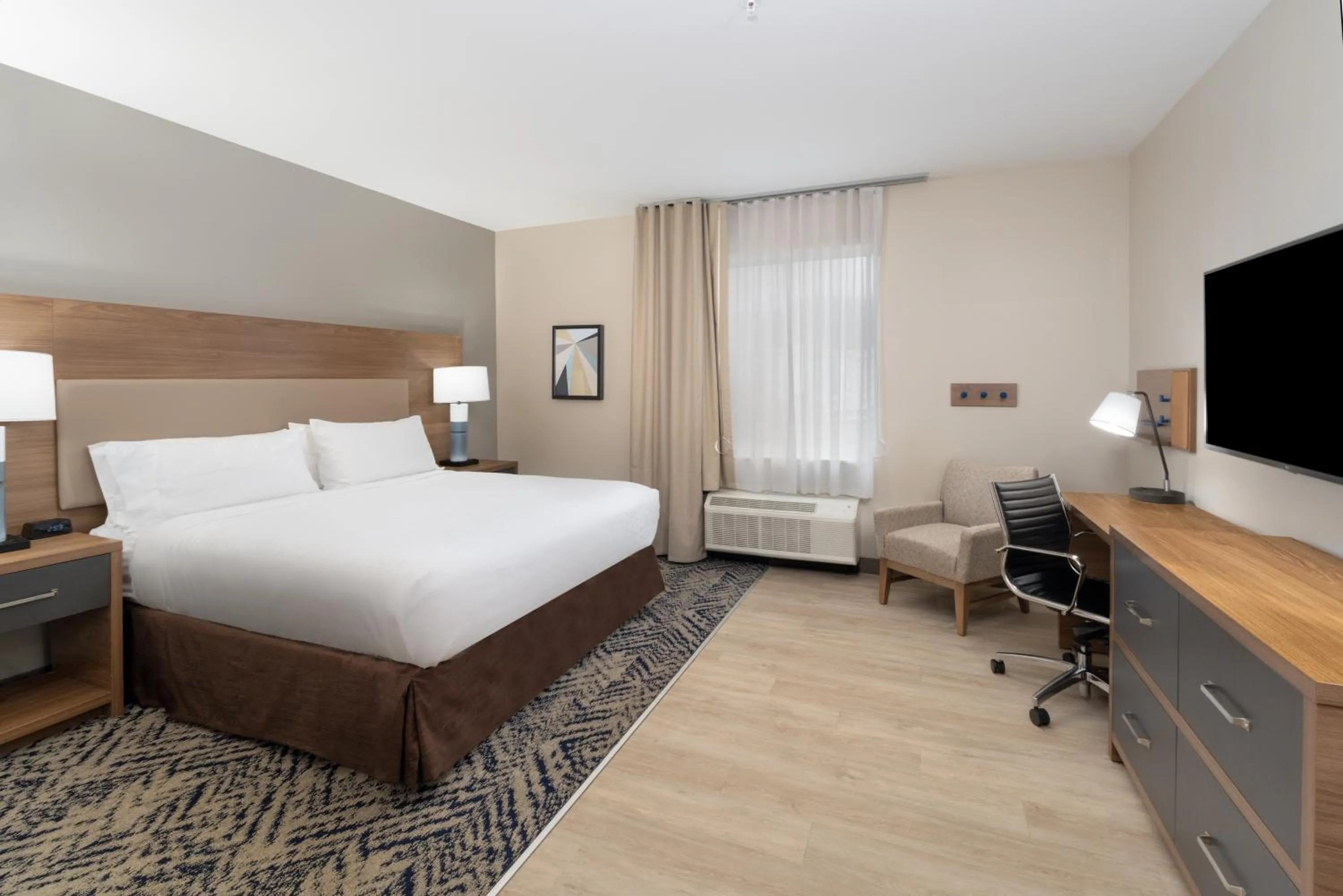 Bedroom, Bed in Candlewood Suites - Asheville Downtown by IHG