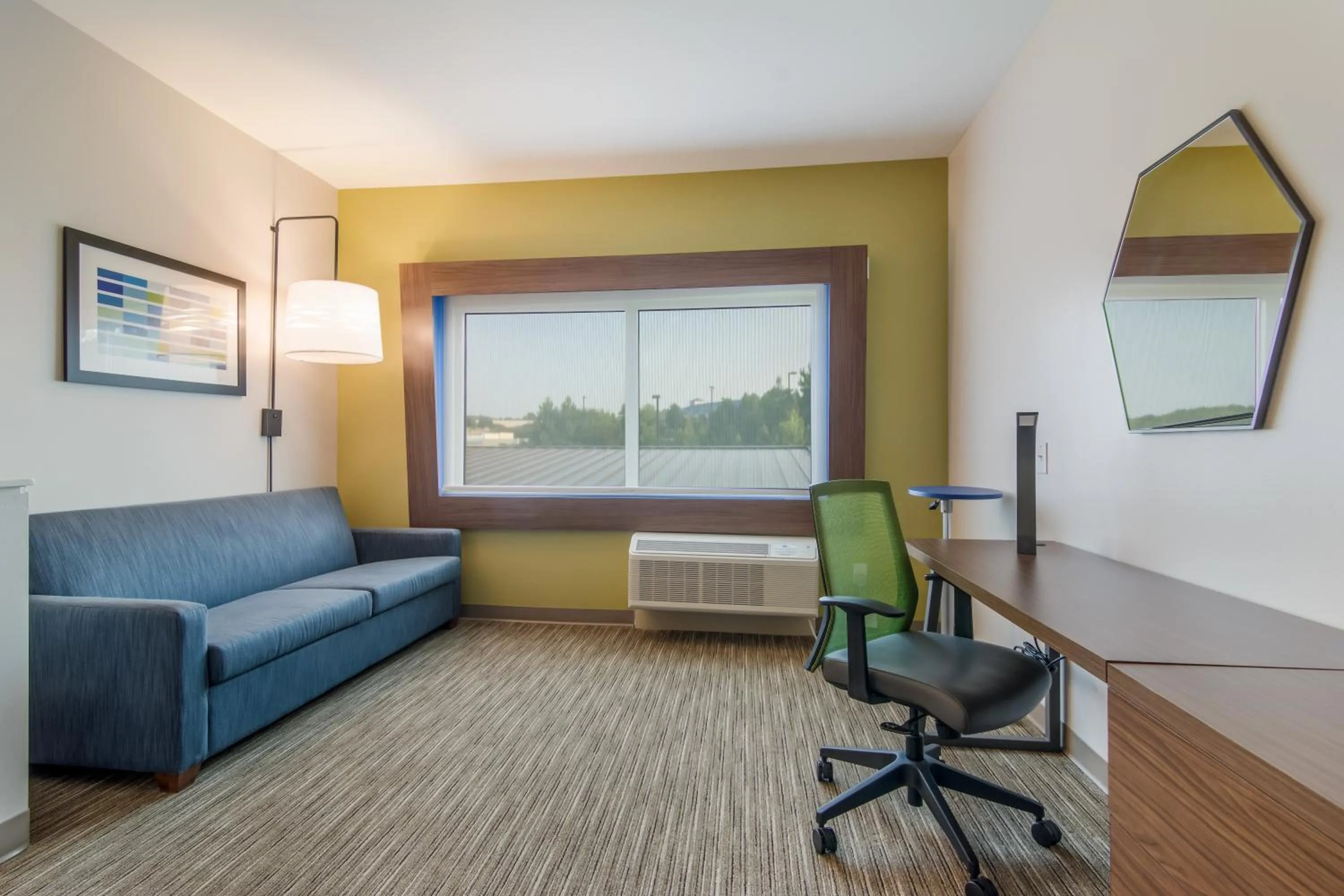 Photo of the whole room in Holiday Inn Express & Suites - Asheboro by IHG