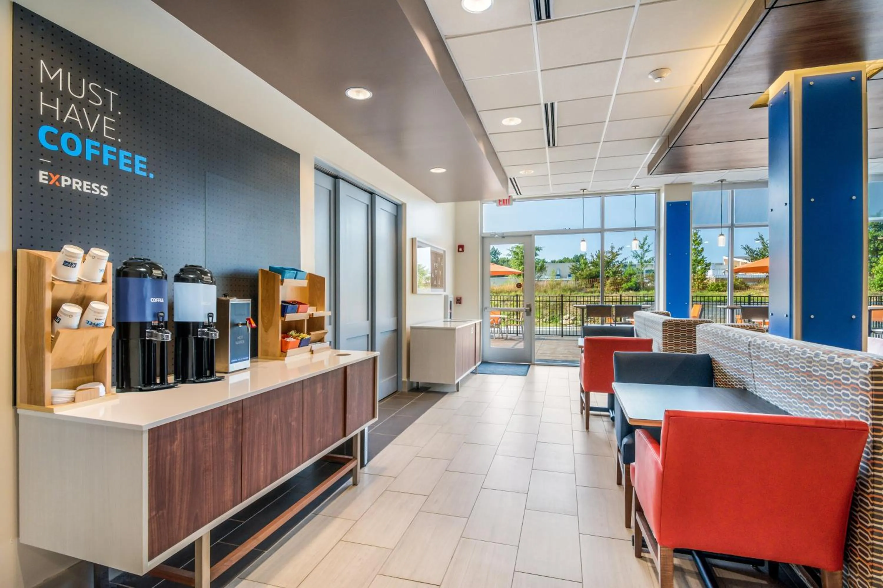 Breakfast in Holiday Inn Express & Suites - Asheboro by IHG