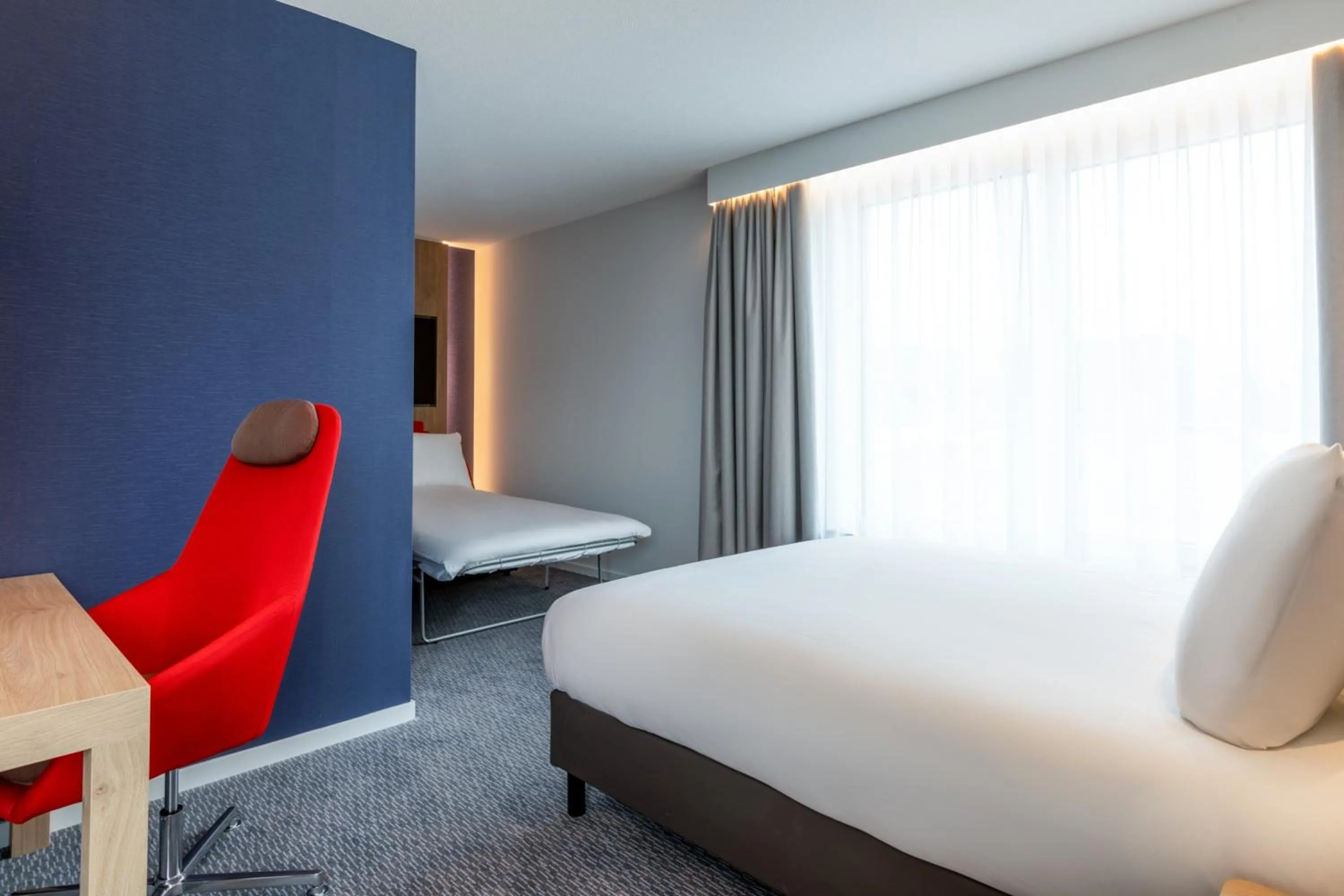 Photo of the whole room, Bed in Holiday Inn Express - Almere by IHG