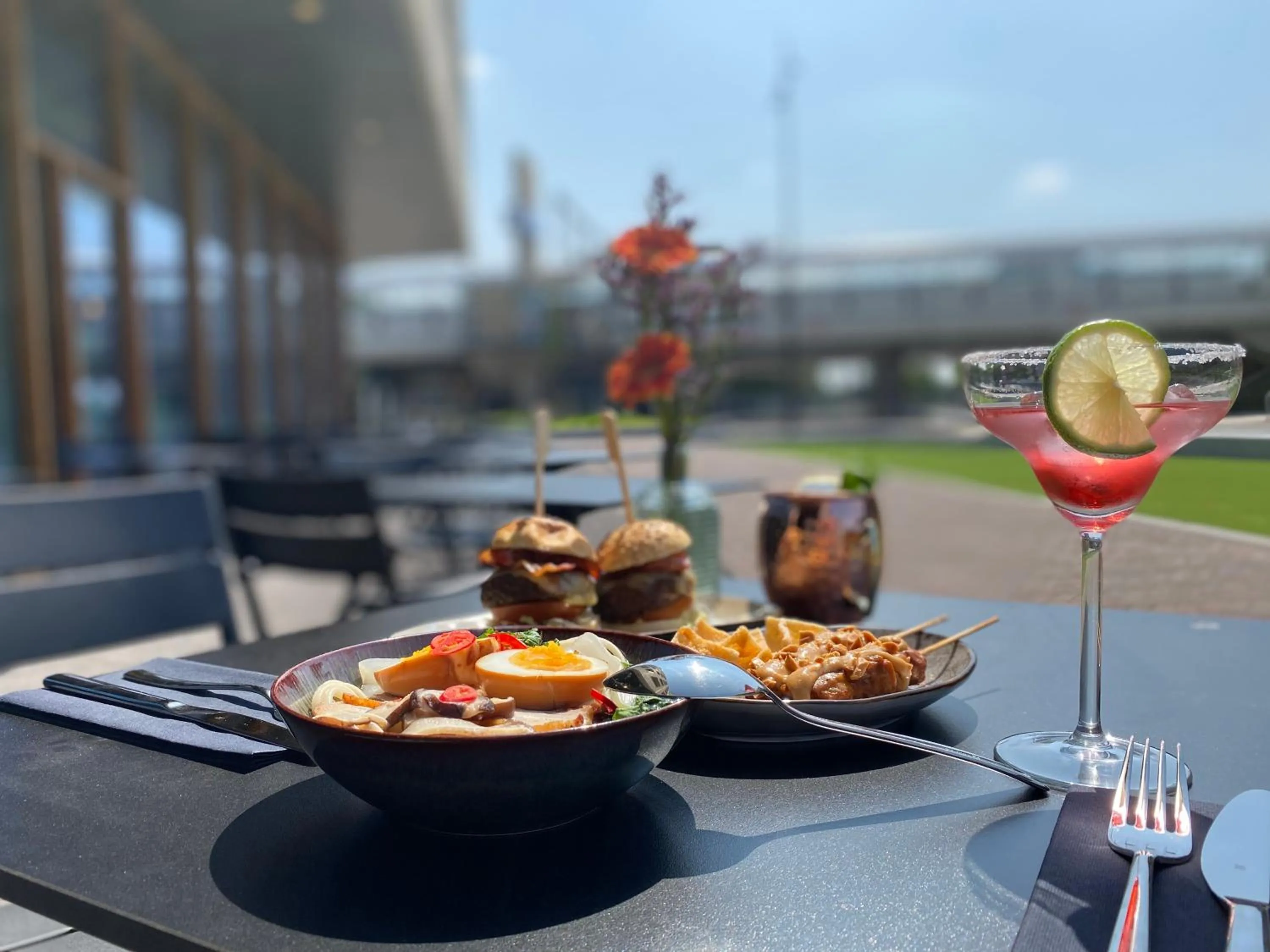 Restaurant/places to eat in Holiday Inn Express - Almere by IHG